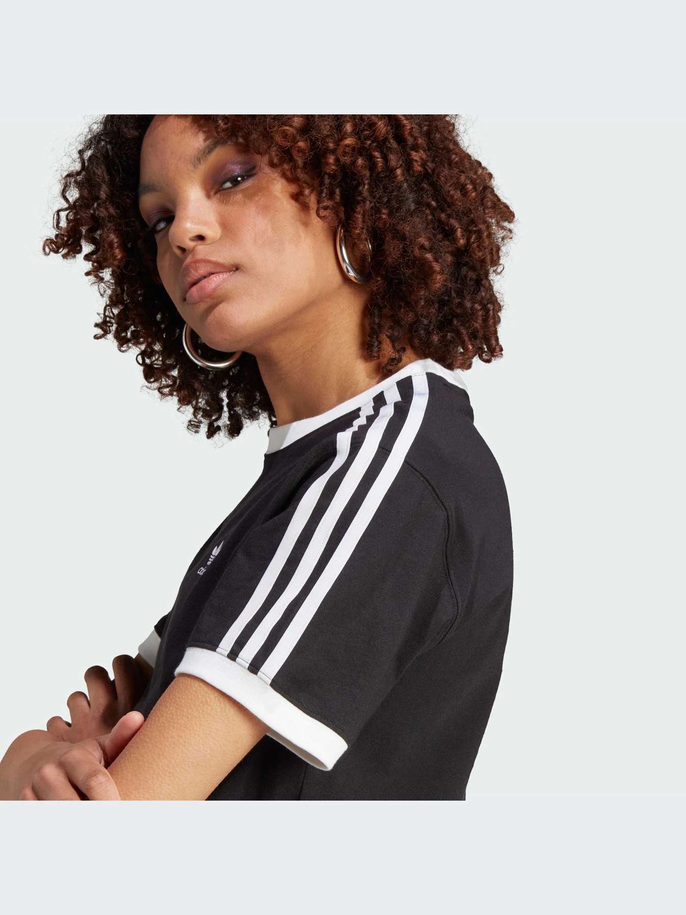 Футболки и поло Adidas Adicolor модель IK4049-KZ Футболки и поло Adidas Adicolor модель IK4049-KZ Фото