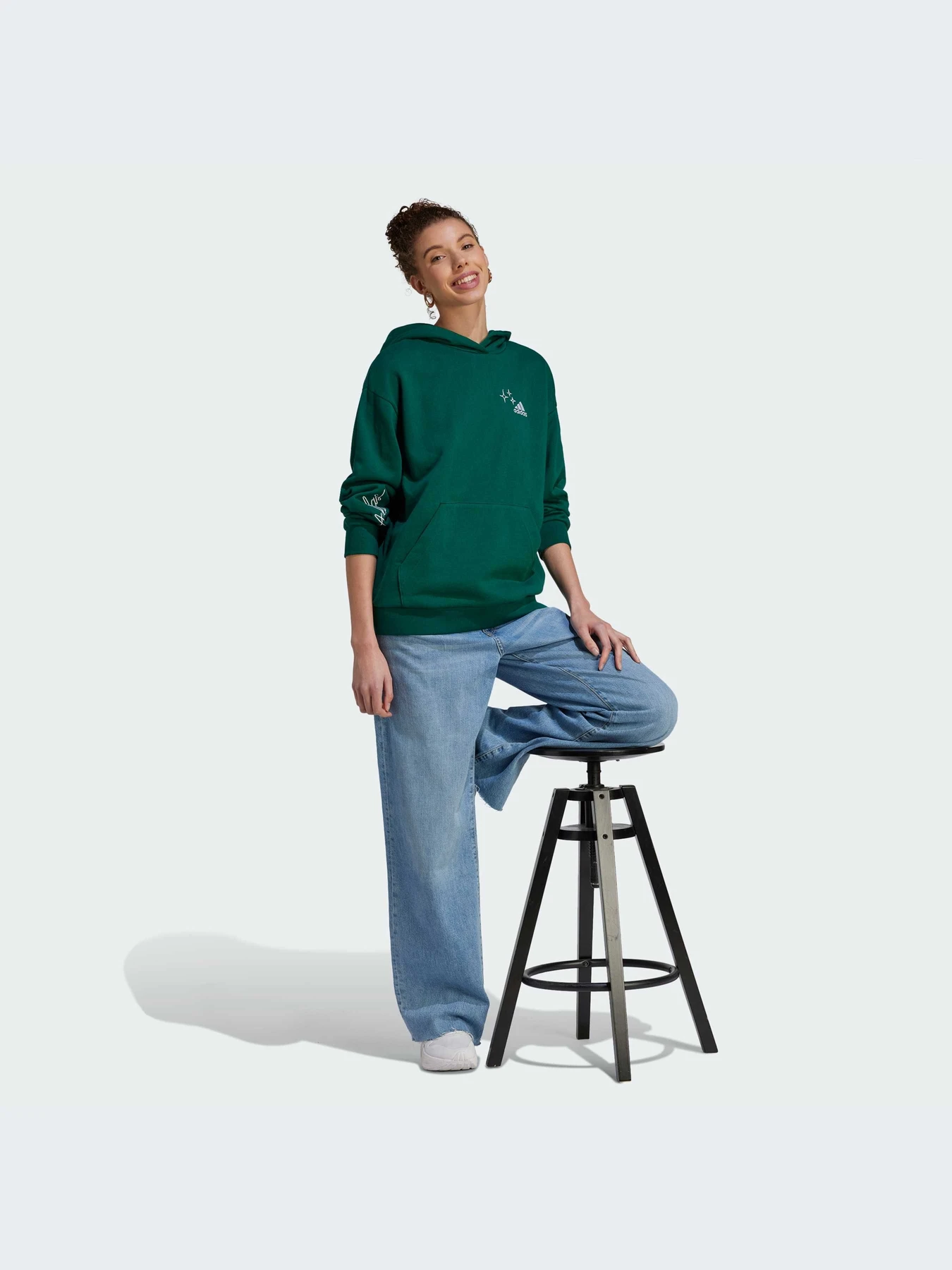 Худи и свитшоты Adidas модель IT8211-KZ Худи и свитшоты Adidas модель IT8211-KZ Фото