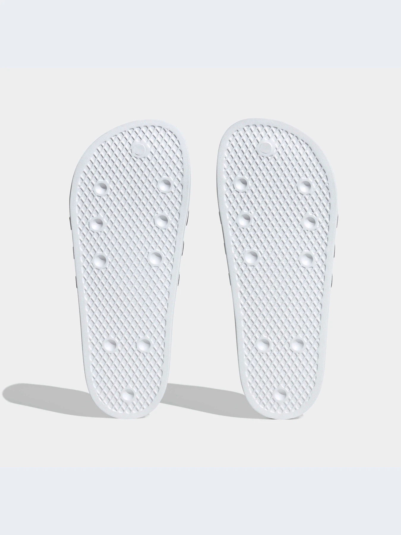 Шлёпанцы Adidas Adilette модель HQ7219-KZ Шлёпанцы Adidas Adilette модель HQ7219-KZ Фото