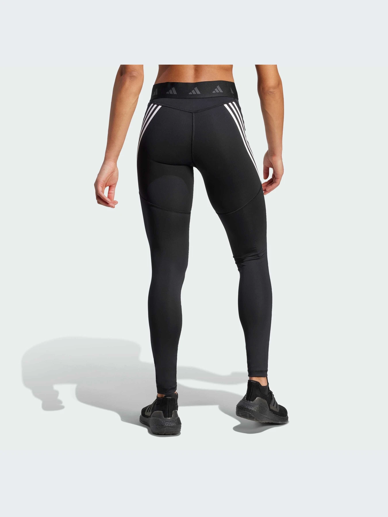 Брюки Adidas модель HY4146-KZ Брюки Adidas модель HY4146-KZ Фото