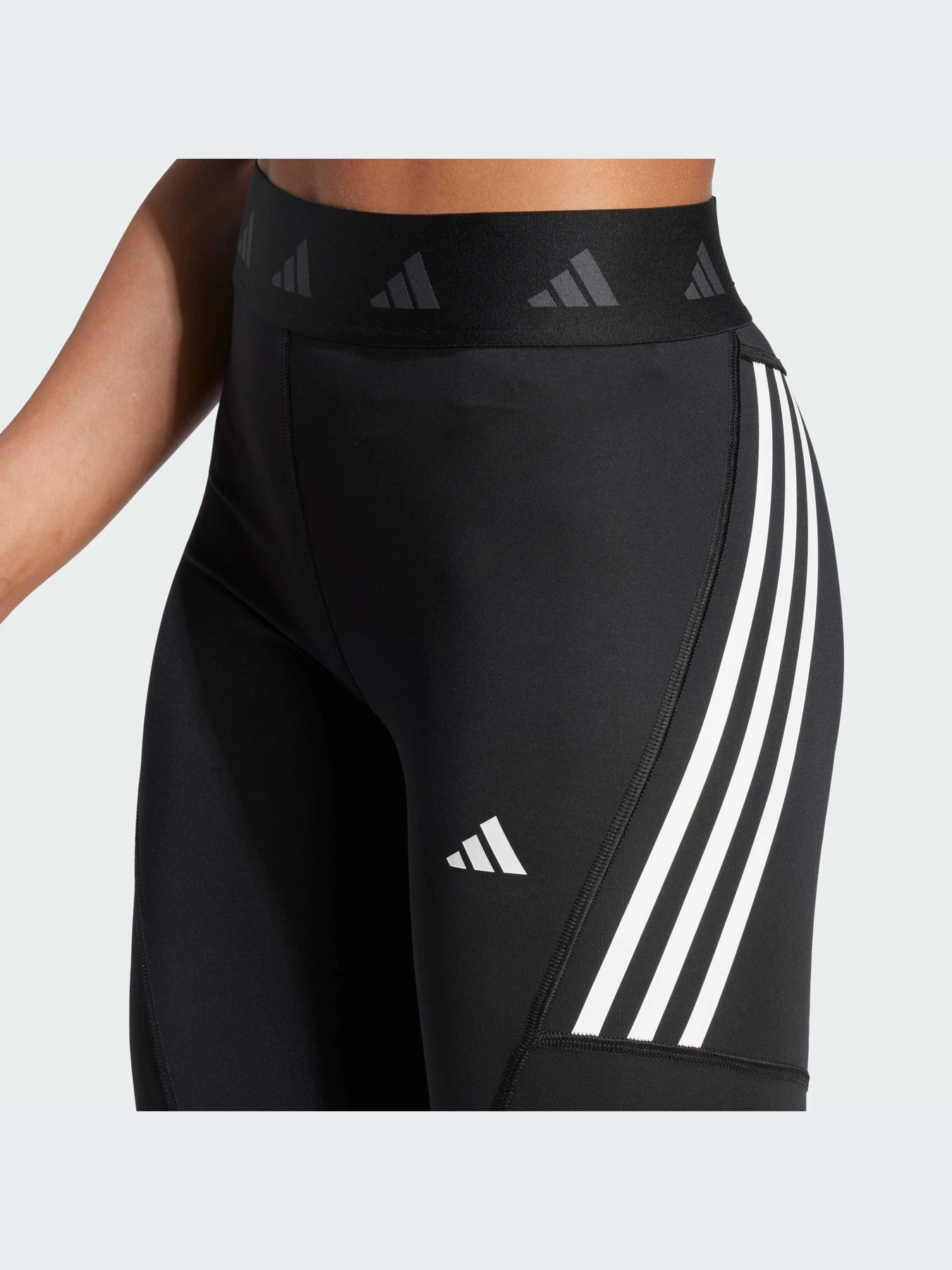 Брюки Adidas модель HY4146-KZ Брюки Adidas модель HY4146-KZ Фото