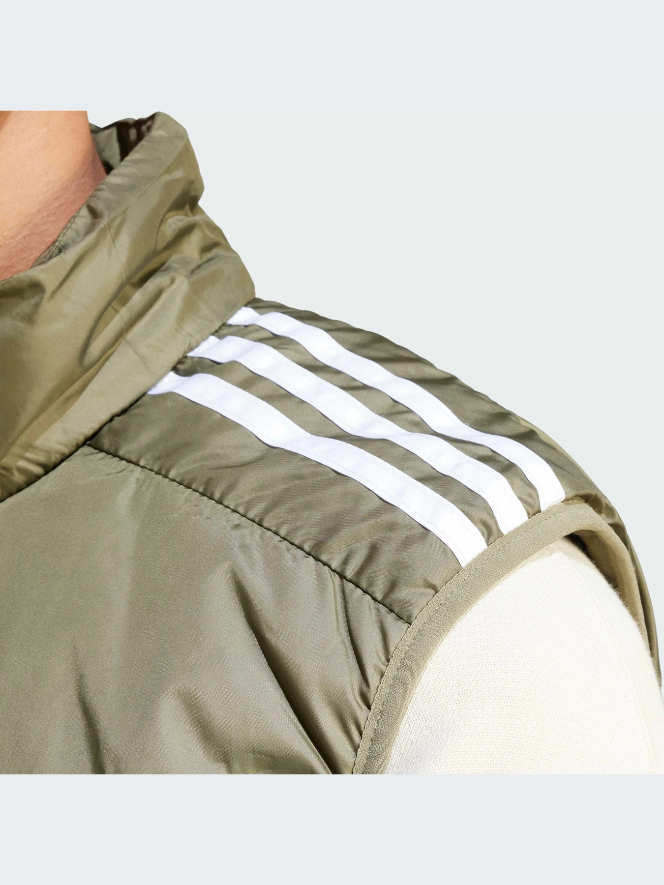 Куртки и дубленки Adidas модель HZ8485-KZ Куртки и дубленки Adidas модель HZ8485-KZ Фото