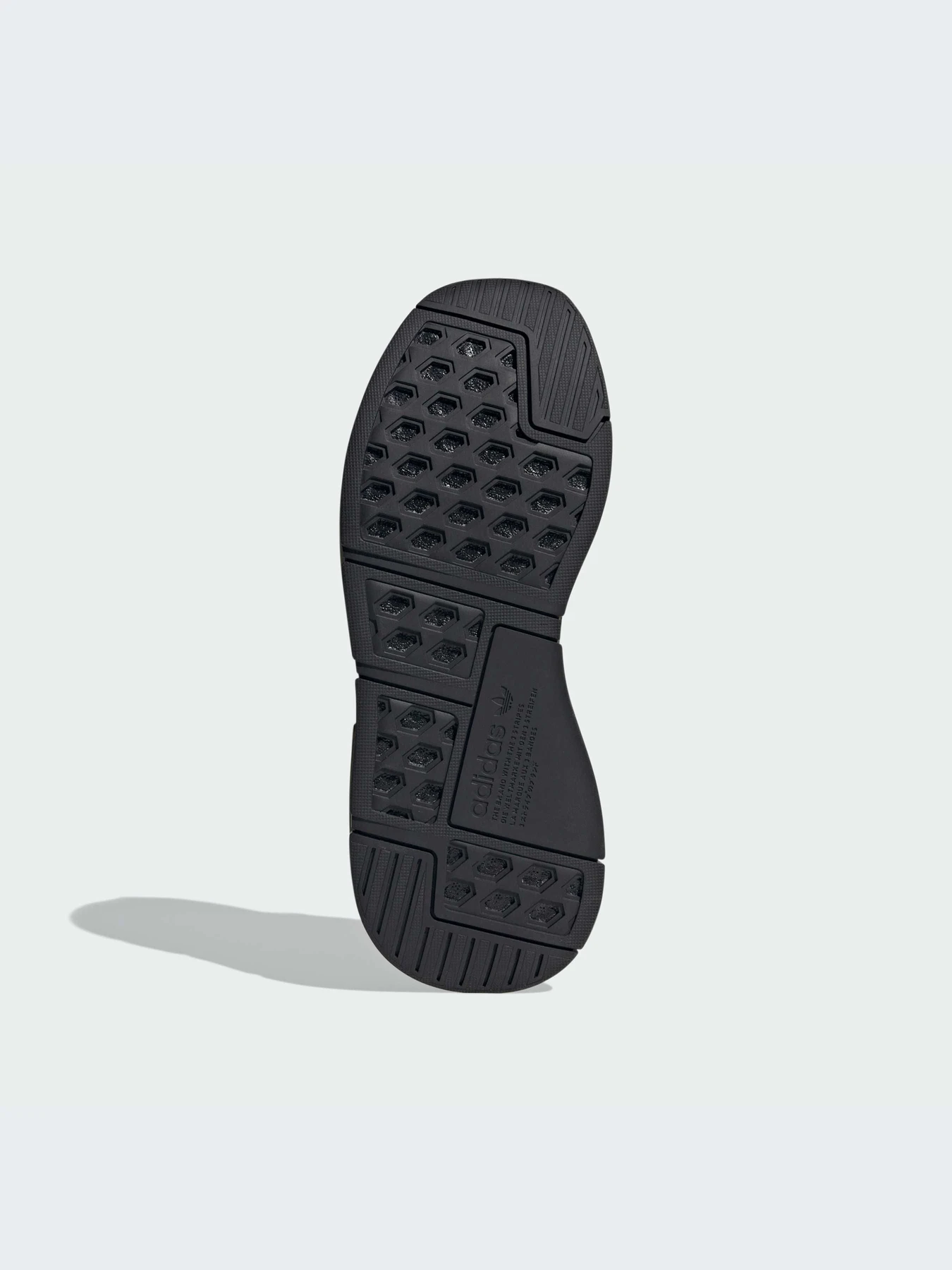Кроссовки Adidas NMD модель IG5782-KZ Кроссовки Adidas NMD модель IG5782-KZ Фото