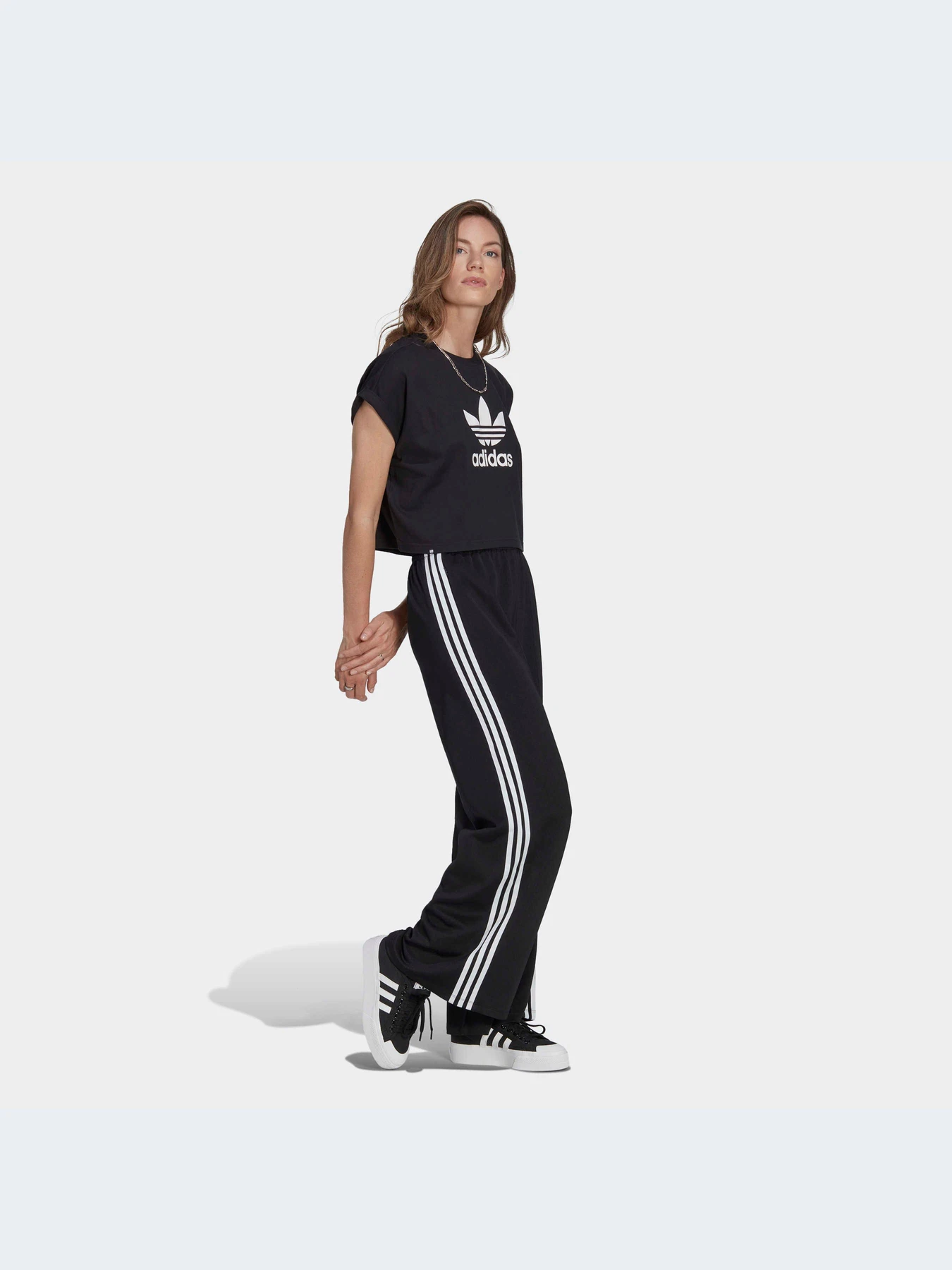 Футболки и поло Adidas Adicolor модель IB1406-KZ Футболки и поло Adidas Adicolor модель IB1406-KZ Фото