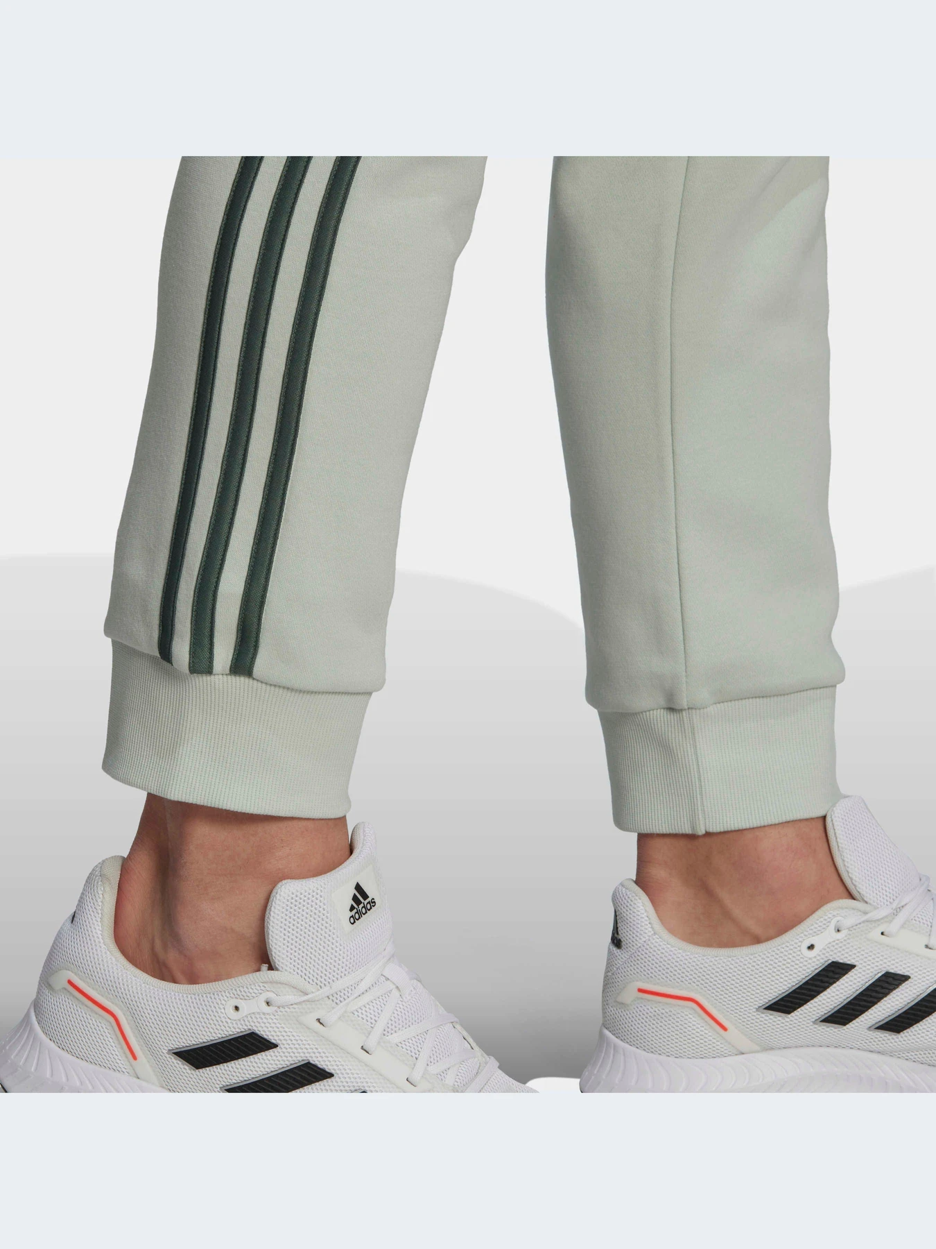 Брюки Adidas модель HL2271-KZ Брюки Adidas модель HL2271-KZ Фото