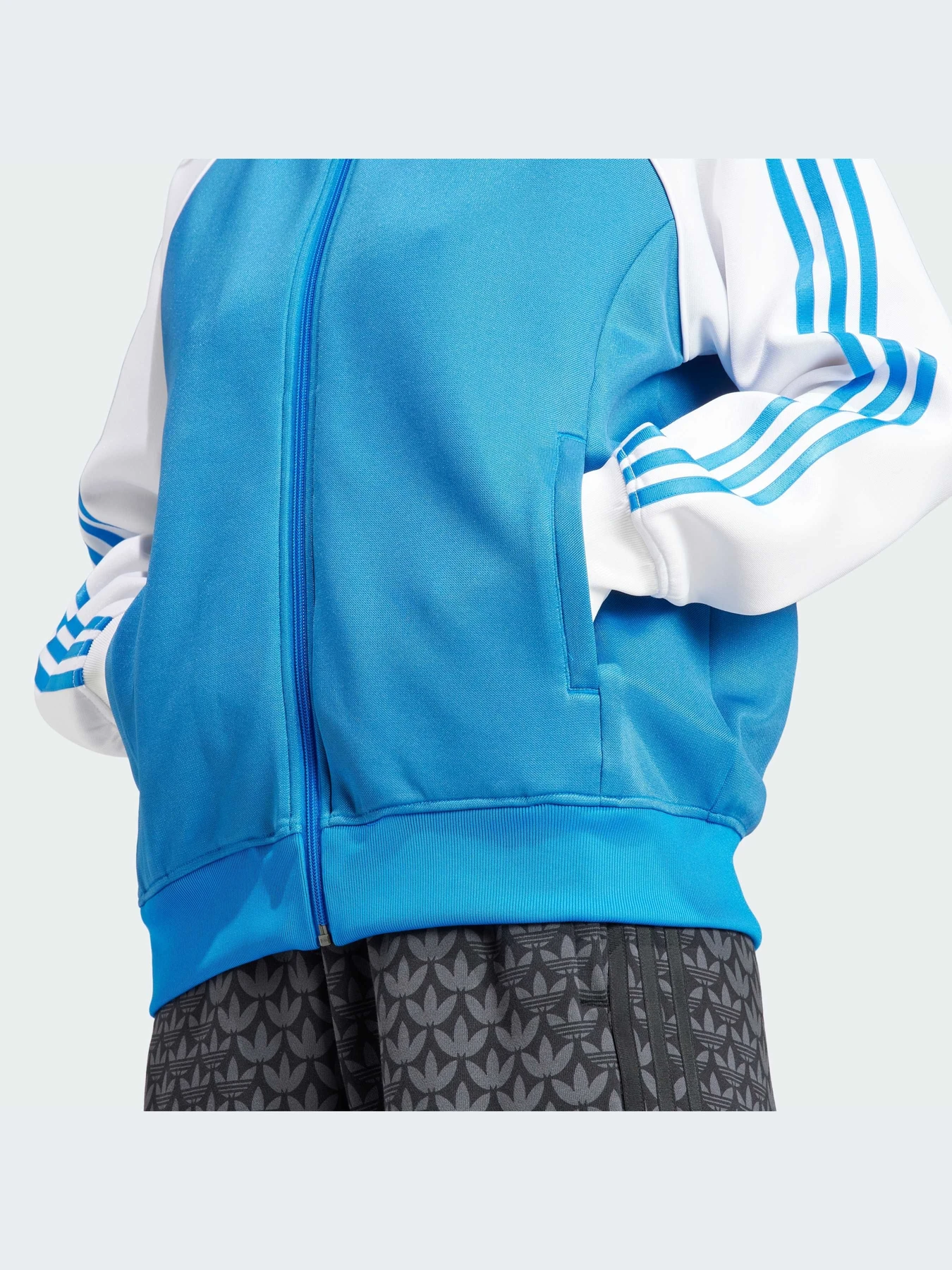 Худи и свитшоты Adidas Adicolor модель II0718-KZ Худи и свитшоты Adidas Adicolor модель II0718-KZ Фото