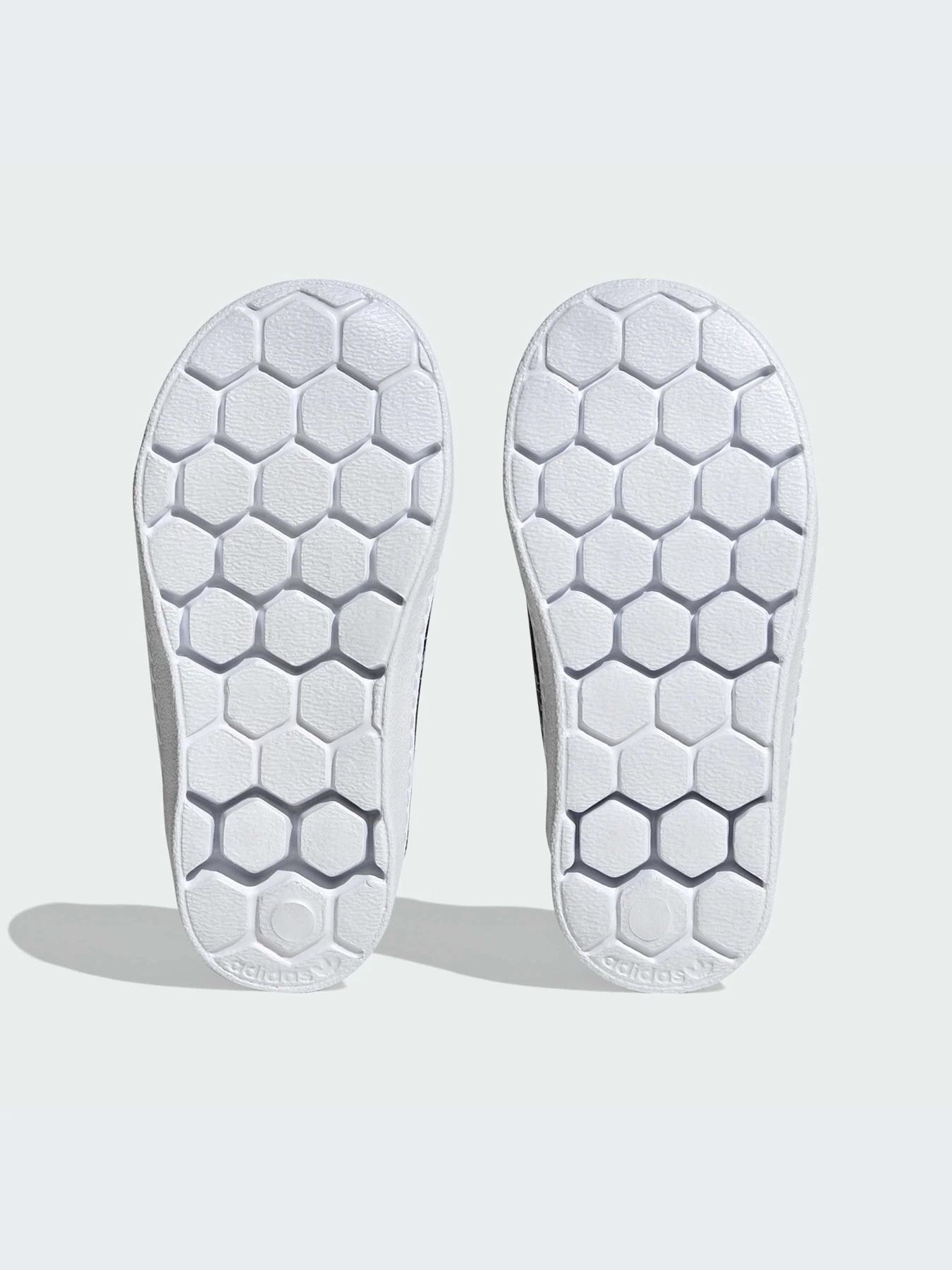 Кроссовки Adidas модель ID9711-KZ Кроссовки Adidas модель ID9711-KZ Фото