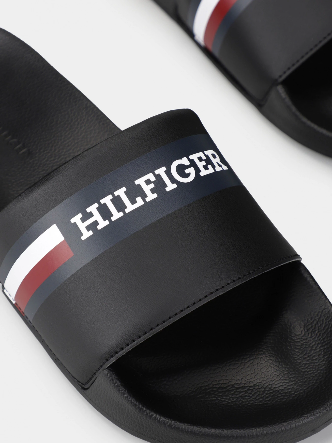 Шлёпанцы Tommy Hilfiger модель FM0FM04911-BDS Шлёпанцы Tommy Hilfiger модель FM0FM04911-BDS Фото