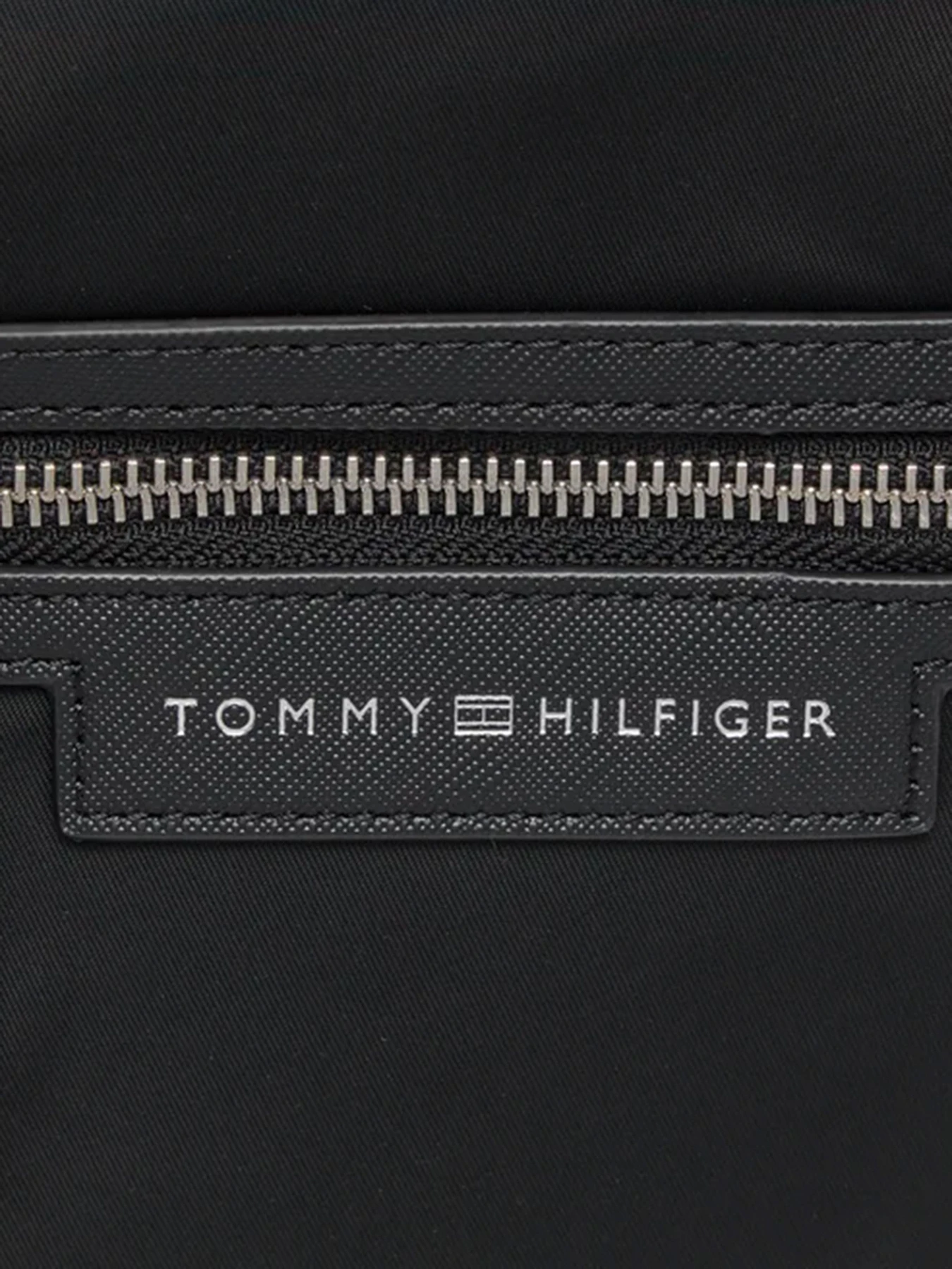 Сумки Tommy Hilfiger модель AM0AM11830-BDS Фото