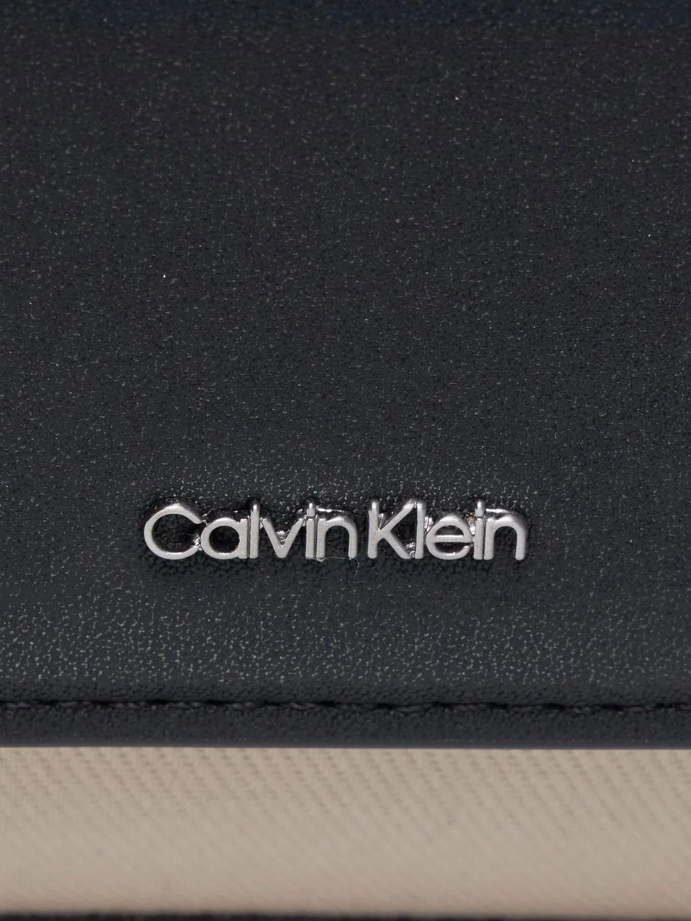 Сумки Calvin Klein модель K60K611353-PC4 Сумки Calvin Klein модель K60K611353-PC4 Фото