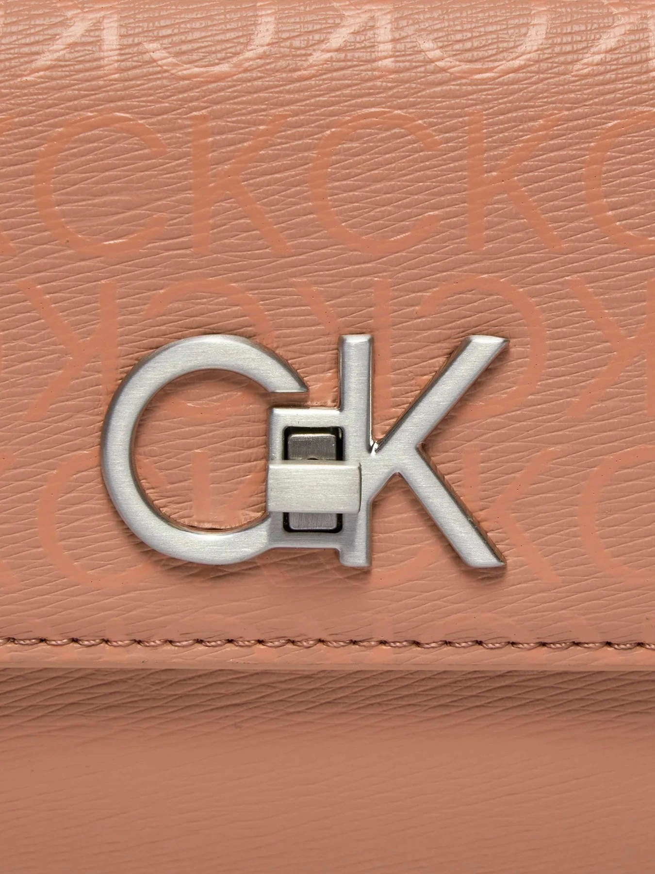 Сумки Calvin Klein модель K60K611565-VB8 Сумки Calvin Klein модель K60K611565-VB8 Фото