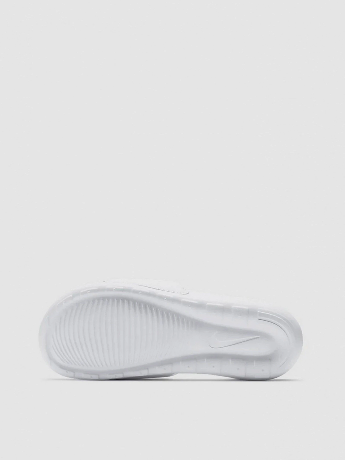 Шлёпанцы NIKE модель CN9677-100 Шлёпанцы NIKE модель CN9677-100 Фото