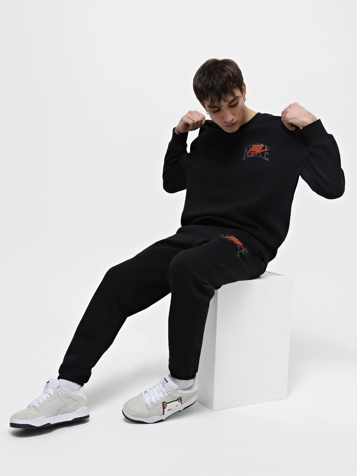 Худи и свитшоты NIKE модель FV4445-010 Худи и свитшоты NIKE модель FV4445-010 Фото