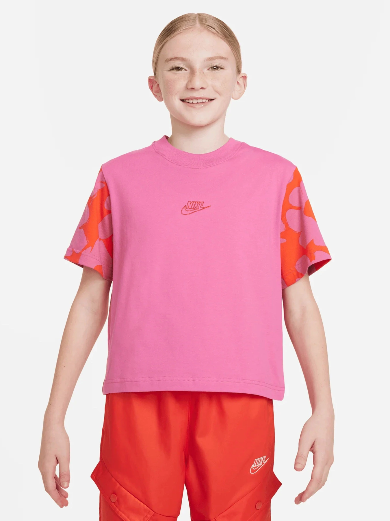 Футболки и поло NIKE модель FN9684-605 Футболки и поло NIKE модель FN9684-605 Фото