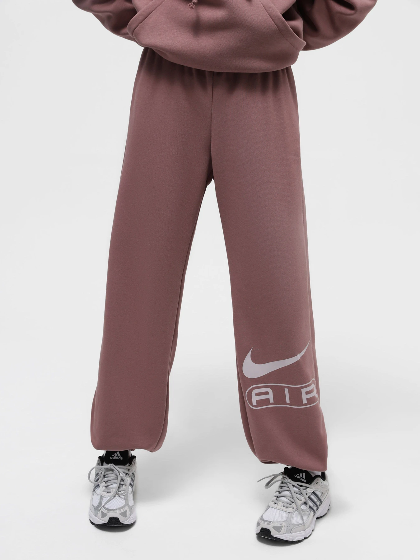 Брюки NIKE модель FN1902-208 Брюки NIKE модель FN1902-208 Фото