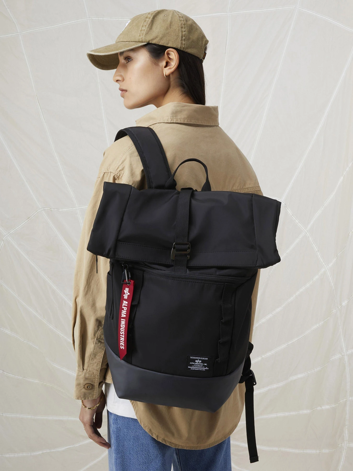 Сумки Alpha Industries модель UAC53004C1_001 Сумки Alpha Industries модель UAC53004C1_001 Фото