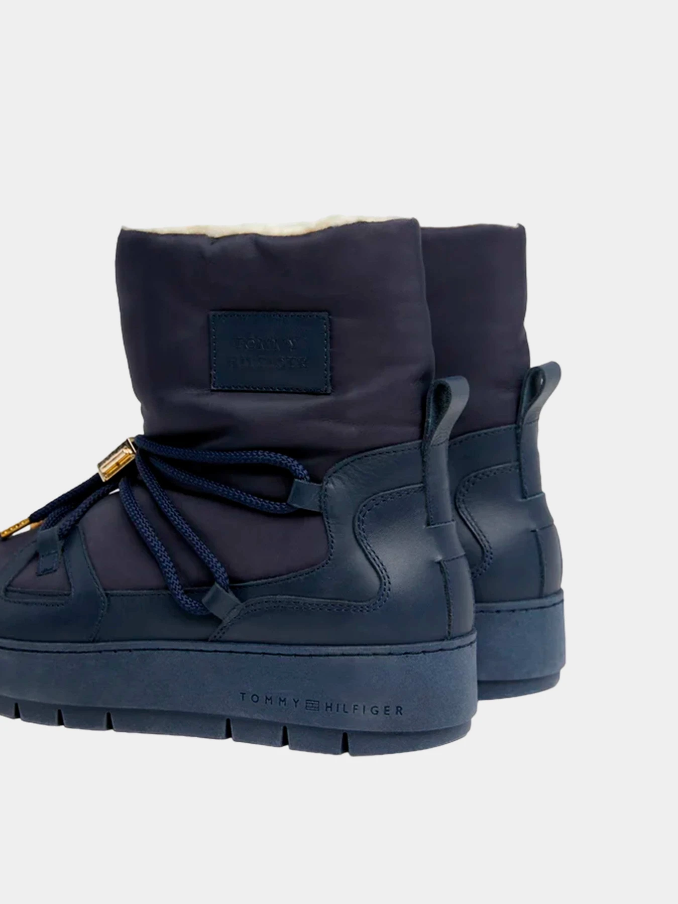 Ботинки и сапоги Tommy Hilfiger модель FW0FW07504-DW6 Ботинки и сапоги Tommy Hilfiger модель FW0FW07504-DW6 Фото