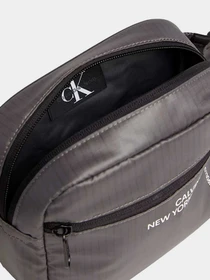 Сумки Calvin Klein модель K50K511406-PSM Фото