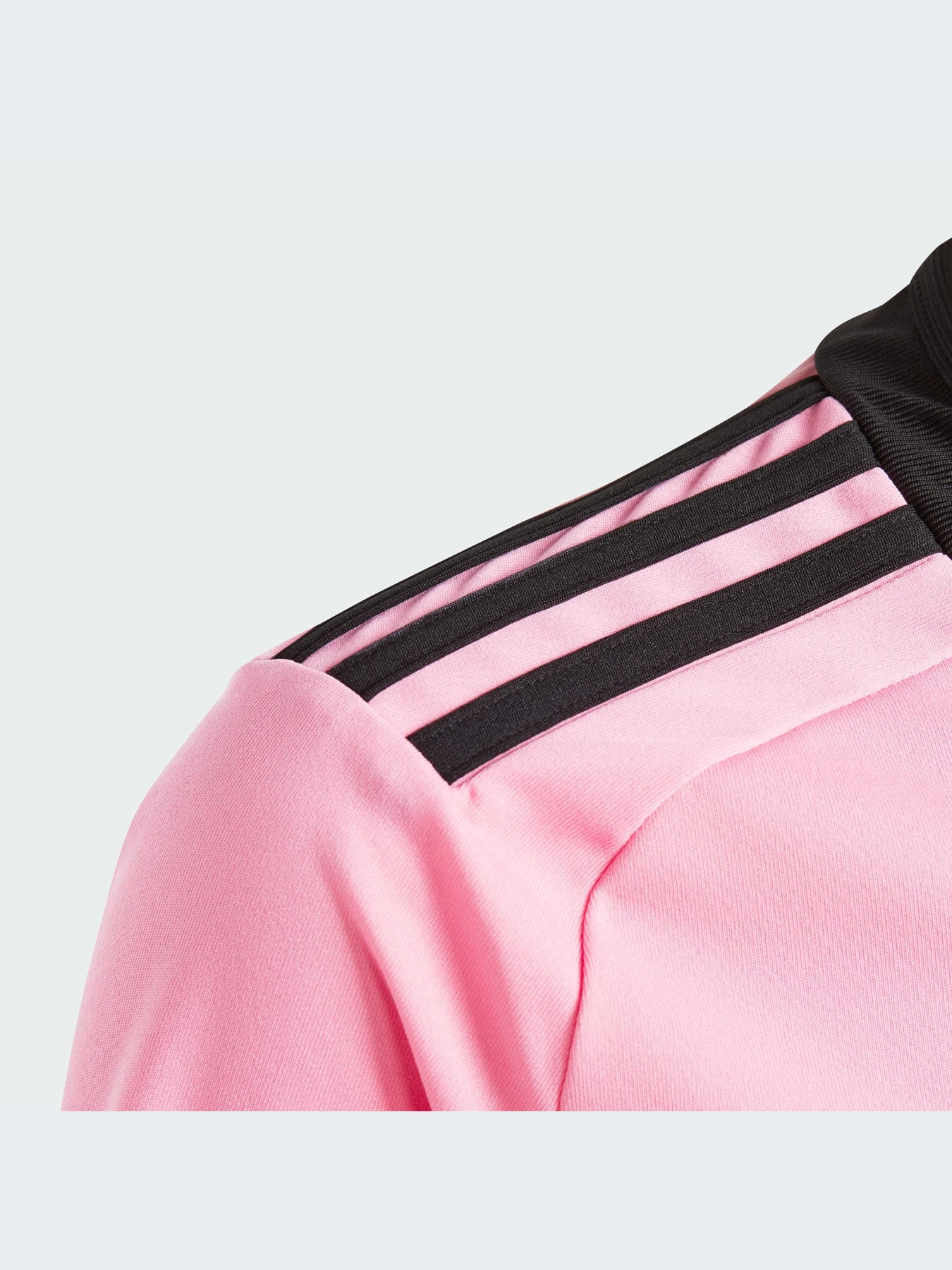 Футболки и поло Adidas модель JE9743-KZ Футболки и поло Adidas модель JE9743-KZ Фото