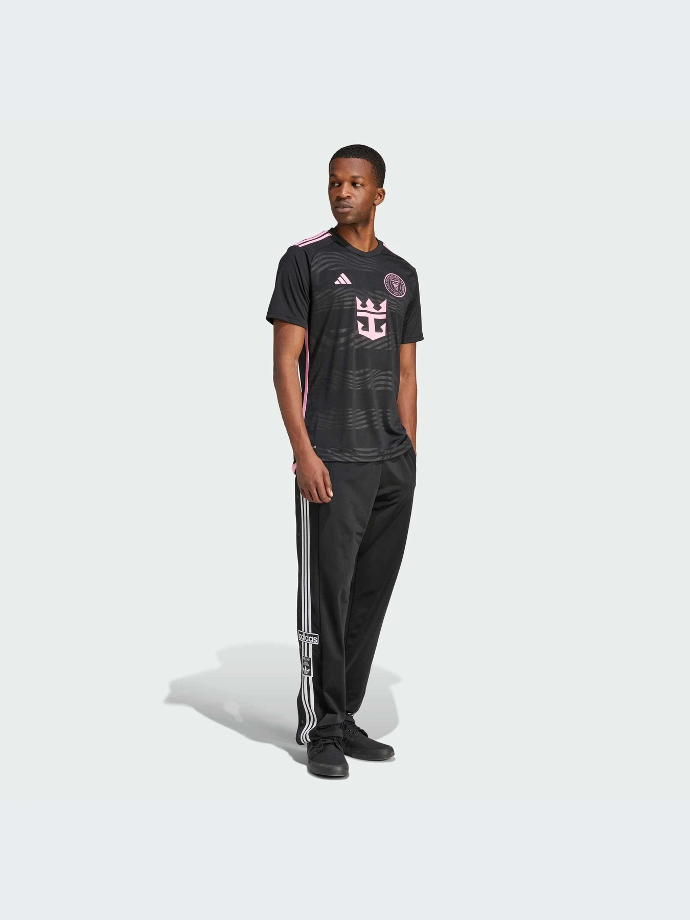 Футболки и поло Adidas модель JE9744-KZ Футболки и поло Adidas модель JE9744-KZ Фото