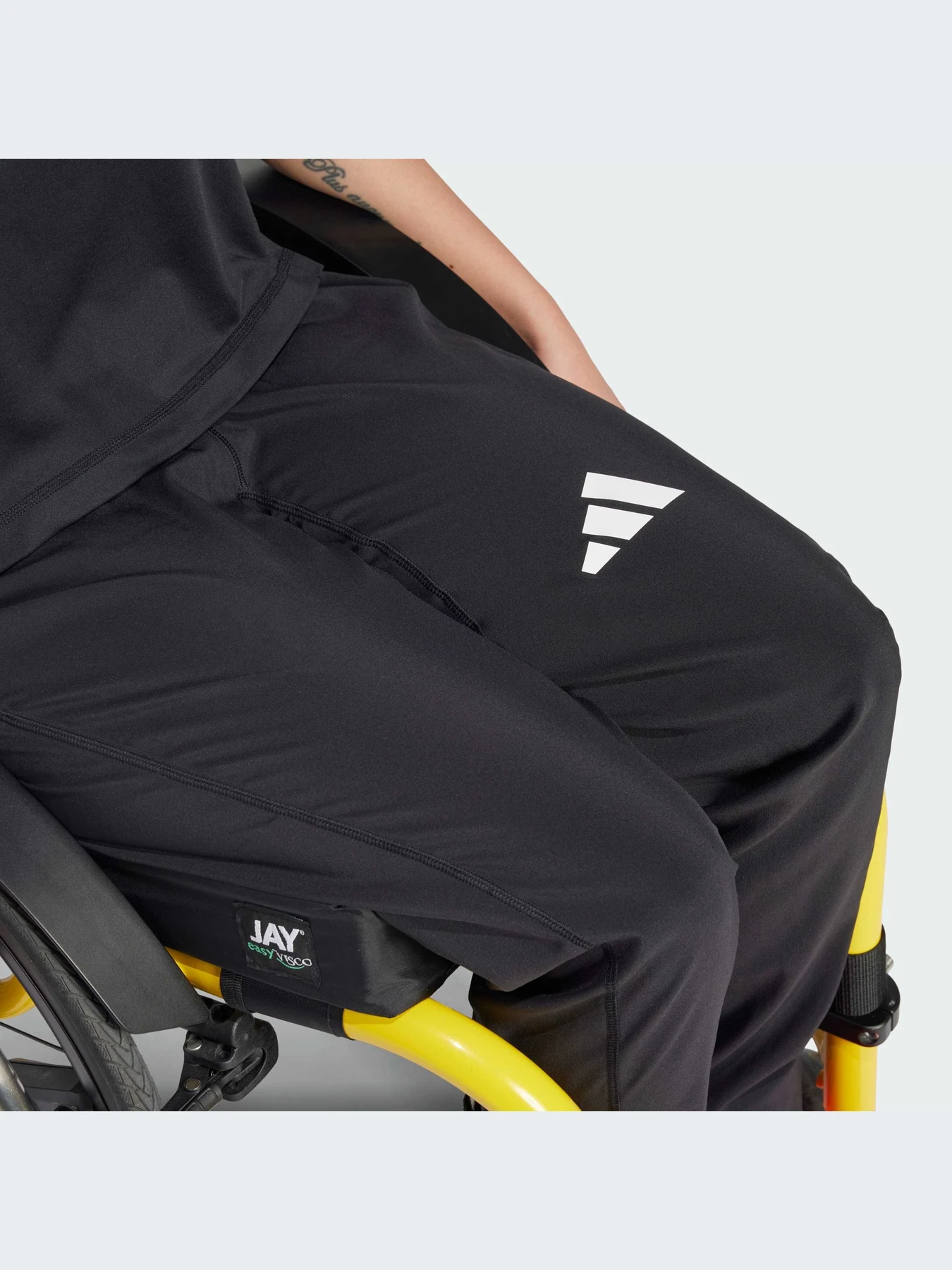 Брюки Adidas Clima модель IN2461-KZ Брюки Adidas Clima модель IN2461-KZ Фото