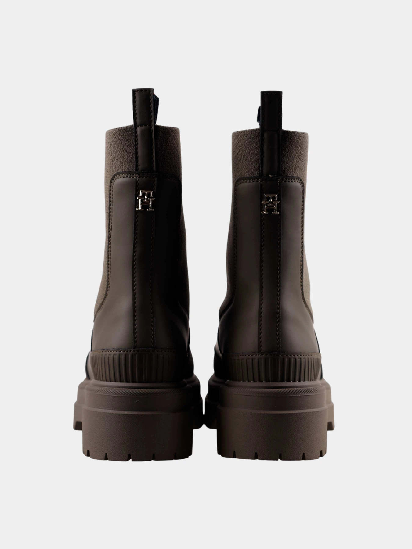 Ботинки и сапоги Tommy Hilfiger модель FW0FW07475-RBN Ботинки и сапоги Tommy Hilfiger модель FW0FW07475-RBN Фото