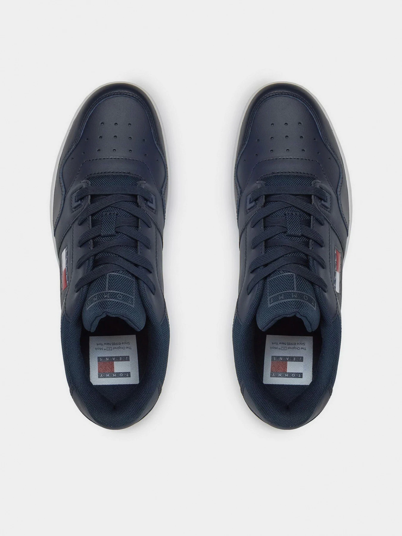 Кроссовки Tommy Hilfiger модель EM0EM01395-C1G Кроссовки Tommy Hilfiger модель EM0EM01395-C1G Фото