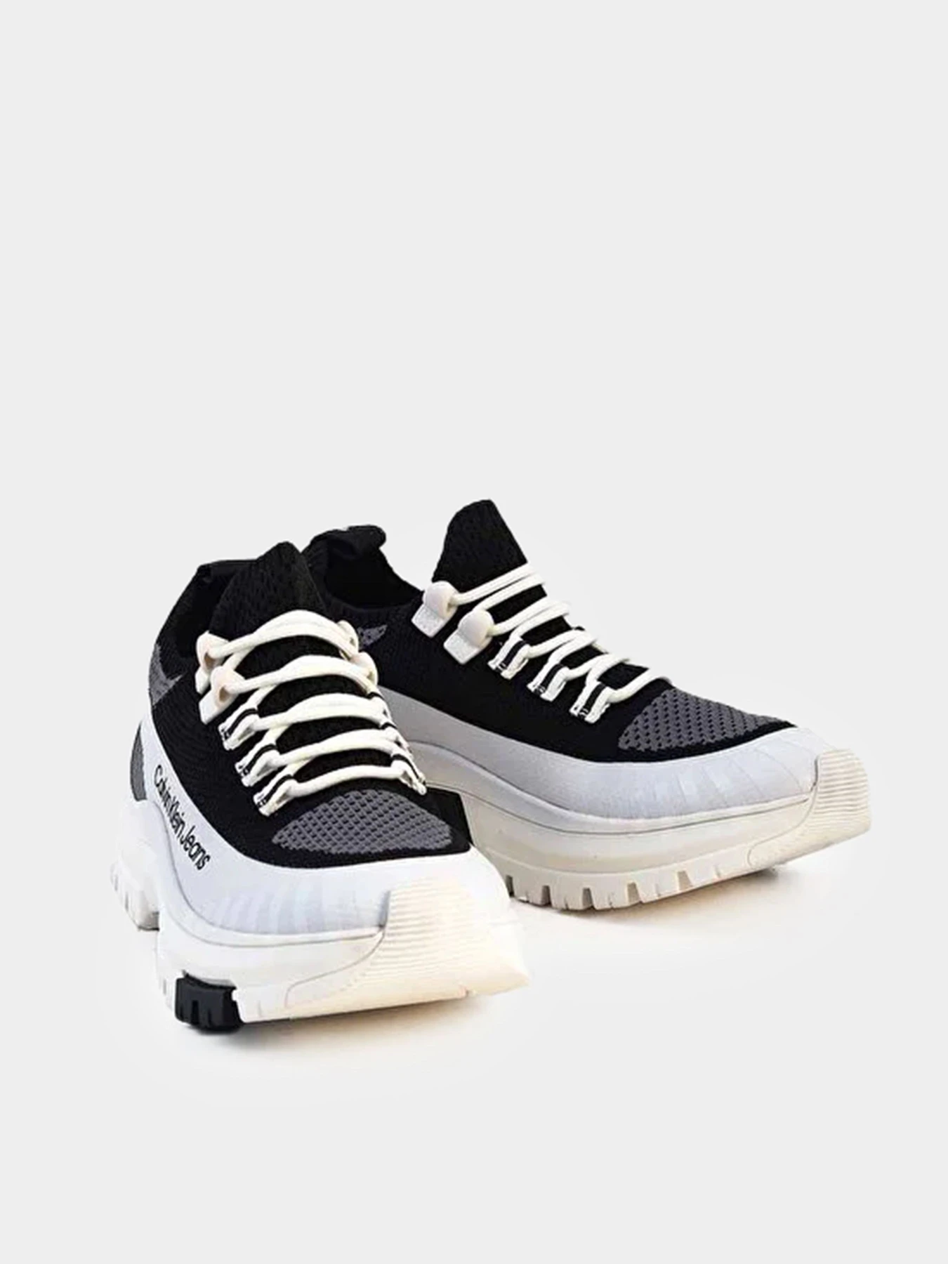 Кроссовки Calvin Klein модель YM0YM00727-01W Кроссовки Calvin Klein модель YM0YM00727-01W Фото