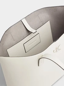 Сумки Calvin Klein модель K60K611501-CI2 Фото