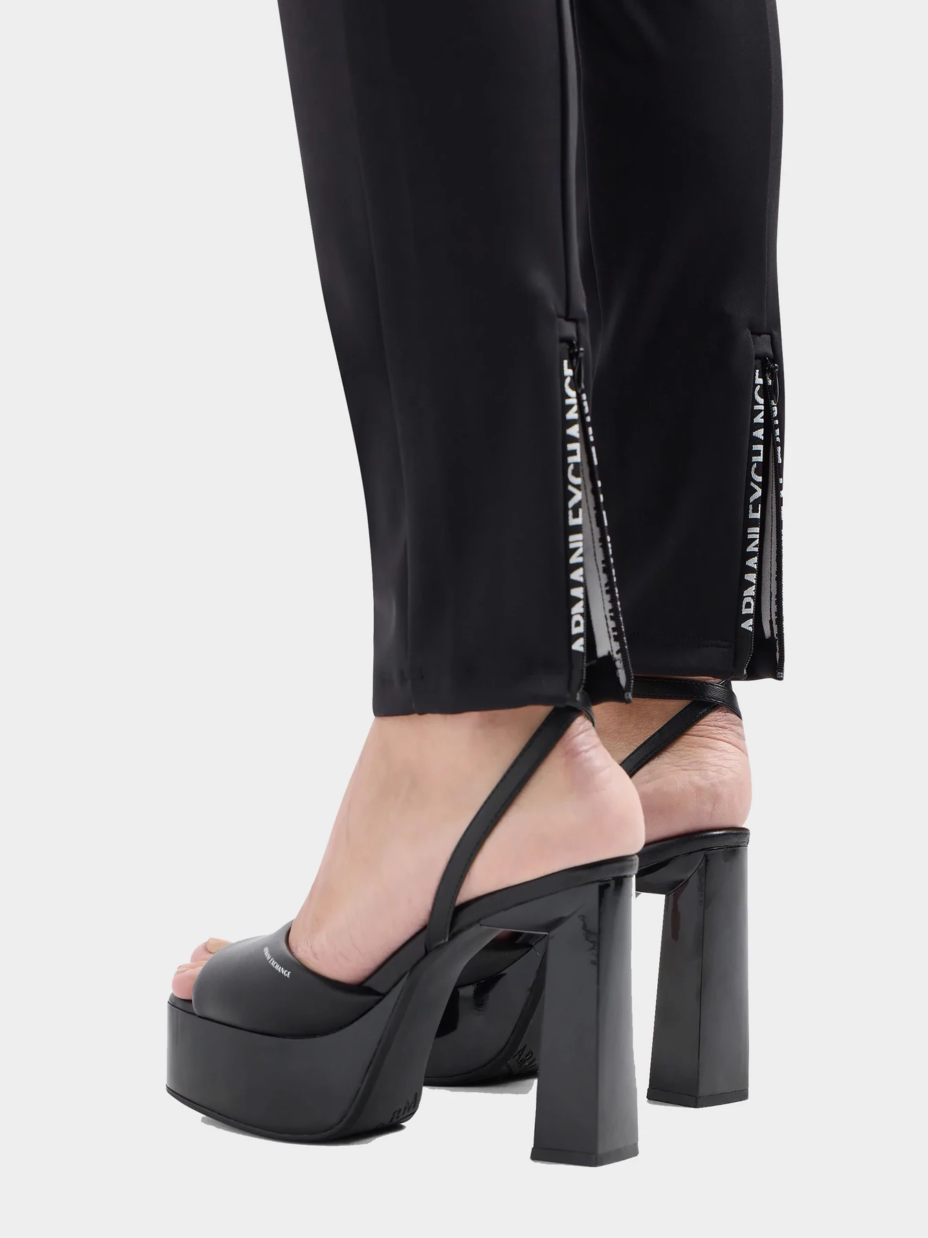 Брюки Armani Exchange модель 3DYPEZ-YJFCZ-1200 Брюки Armani Exchange модель 3DYPEZ-YJFCZ-1200 Фото