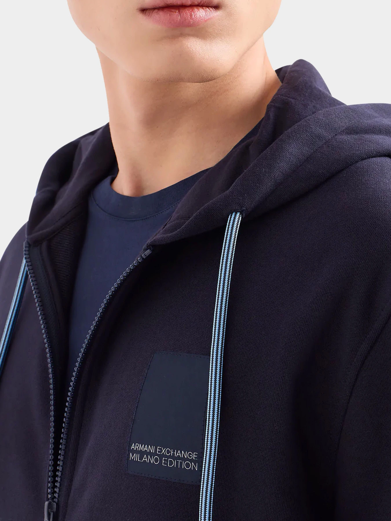 Худи и свитшоты Armani Exchange модель 3DZMHS-ZJGGZ-15CX Худи и свитшоты Armani Exchange модель 3DZMHS-ZJGGZ-15CX Фото