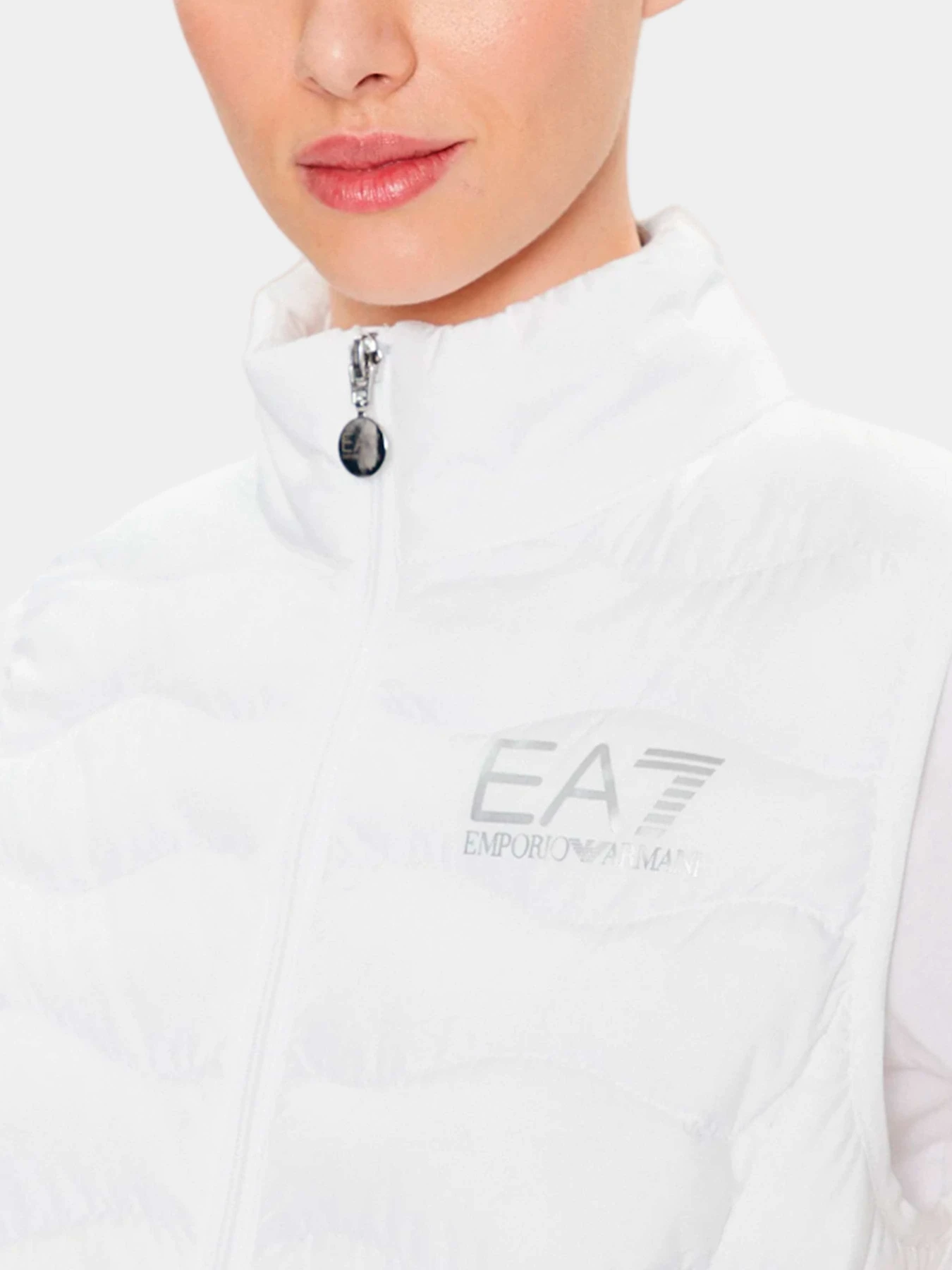 Куртки и дубленки EA7 модель 8NTQ08-TNF8Z-1100 Куртки и дубленки EA7 модель 8NTQ08-TNF8Z-1100 Фото