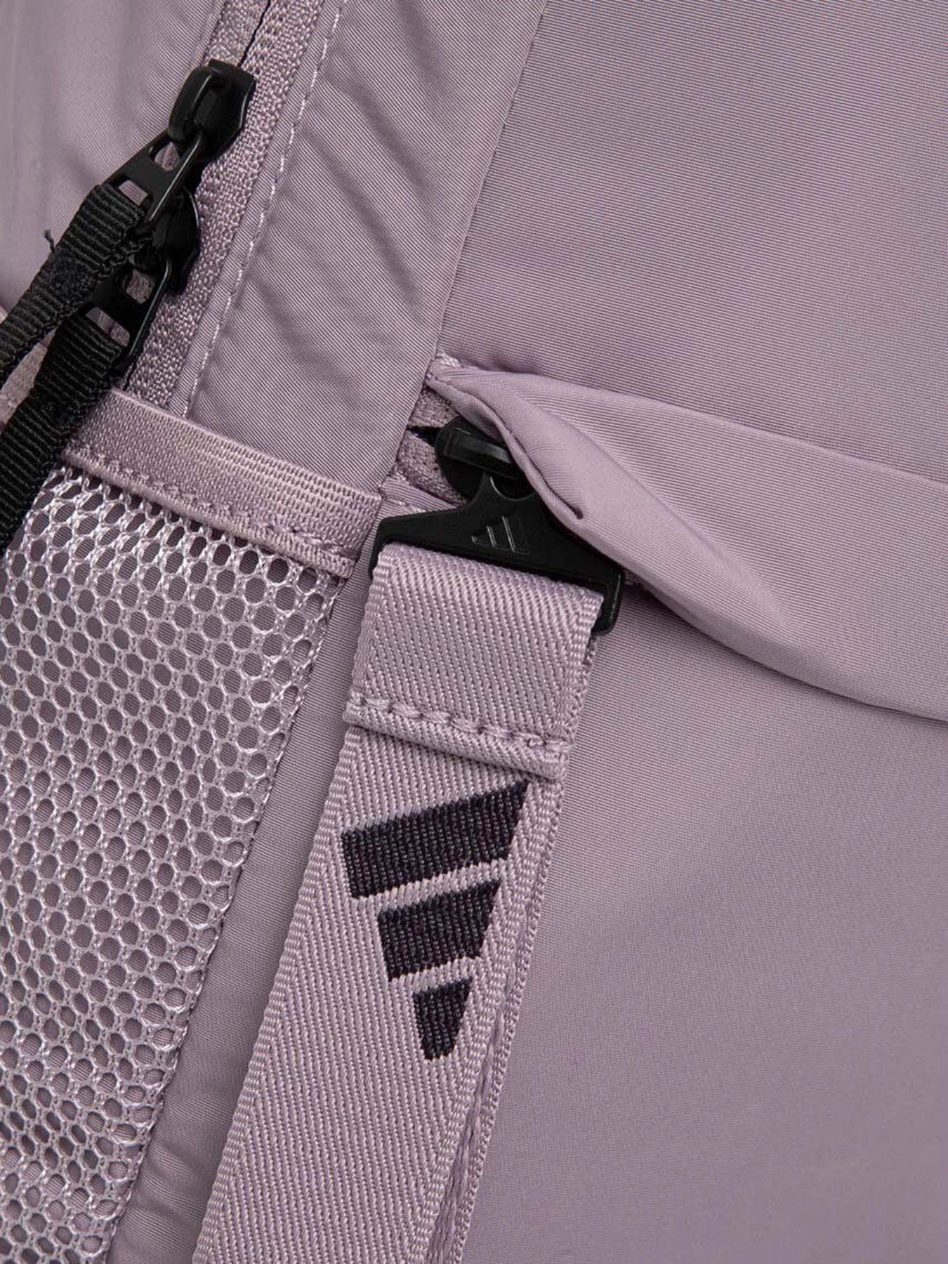 Рюкзаки Adidas модель IR9935 Рюкзаки Adidas модель IR9935 Фото