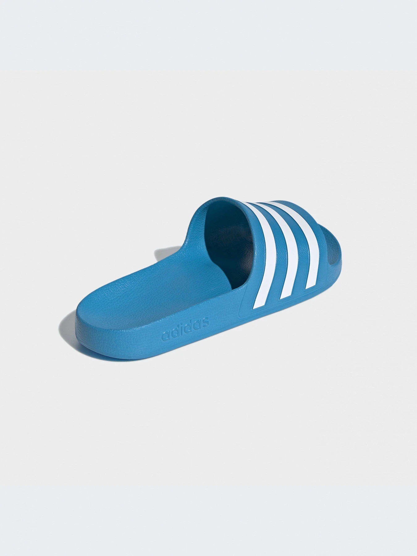 Шлёпанцы Adidas модель FY8047 Шлёпанцы Adidas модель FY8047 Фото