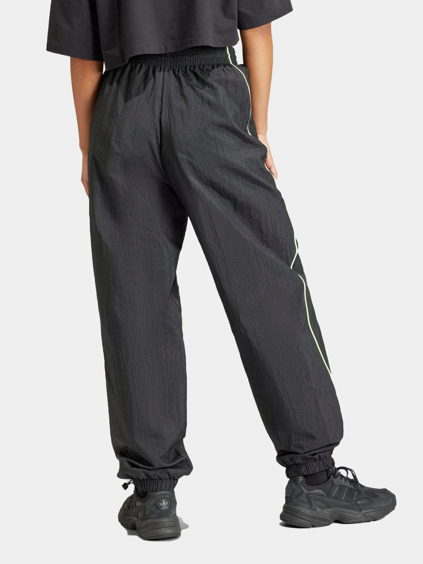 Брюки Adidas модель IT9698 Брюки Adidas модель IT9698 Фото
