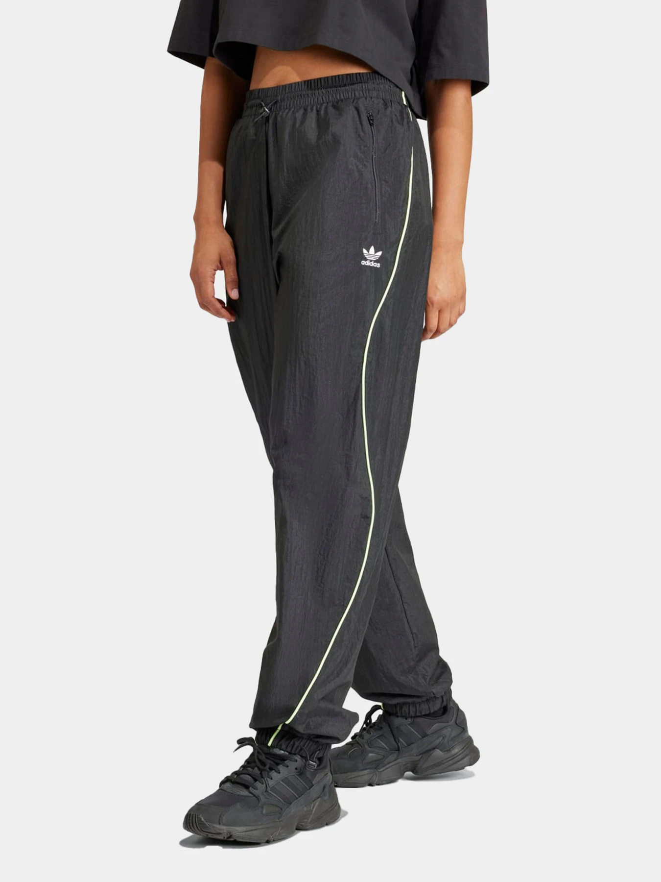 Брюки Adidas модель IT9698 Брюки Adidas модель IT9698 Фото