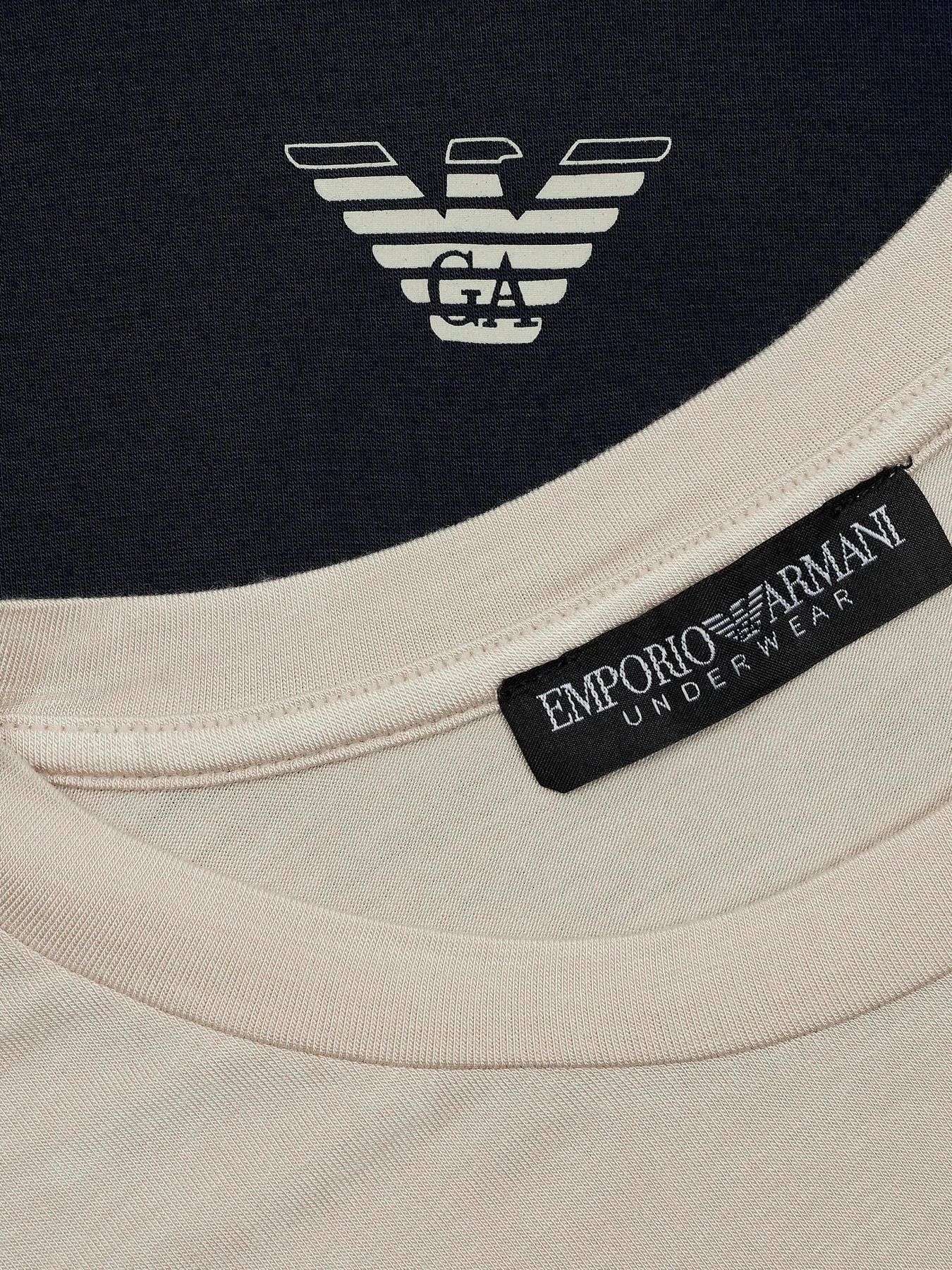 Футболки и поло Emporio Armani модель 111670-4R733-19555 Футболки и поло Emporio Armani модель 111670-4R733-19555 Фото