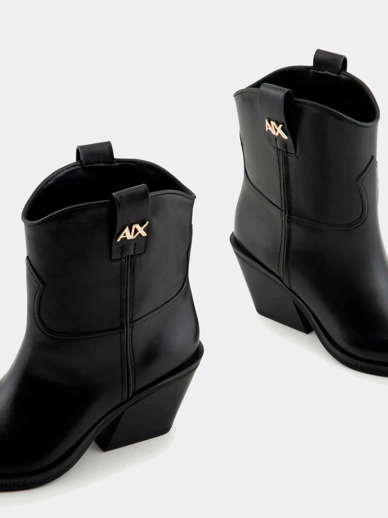 Ботинки и сапоги Armani Exchange модель XDN030-XV849-00002 Фото