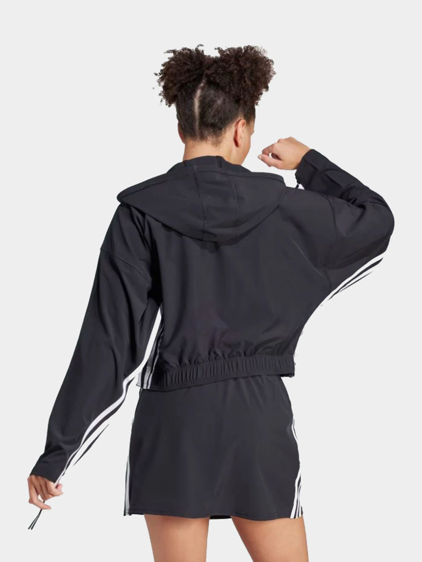 Куртки и дубленки Adidas модель IN1829 Фото