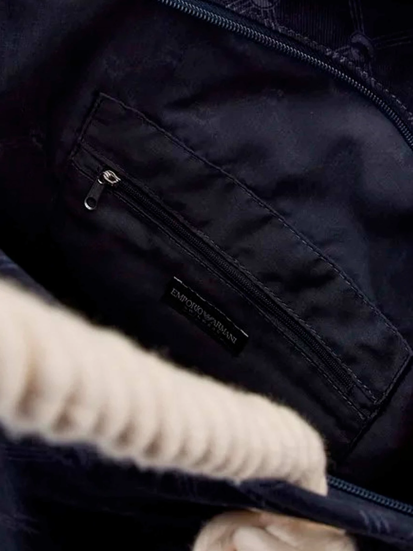 Сумки Emporio Armani модель 231797-4R902-06935 Сумки Emporio Armani модель 231797-4R902-06935 Фото