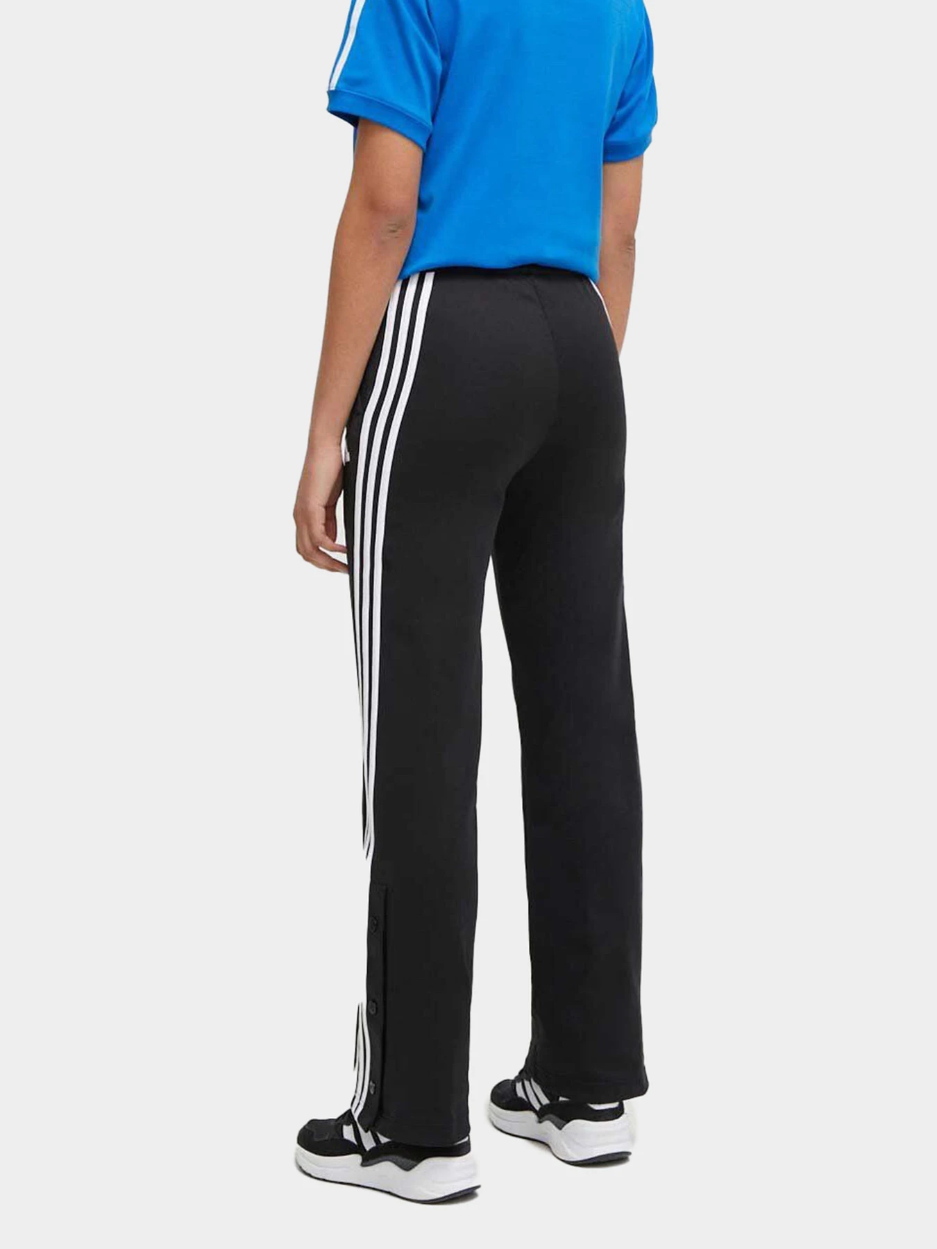 Брюки Adidas модель IN1833 Брюки Adidas модель IN1833 Фото
