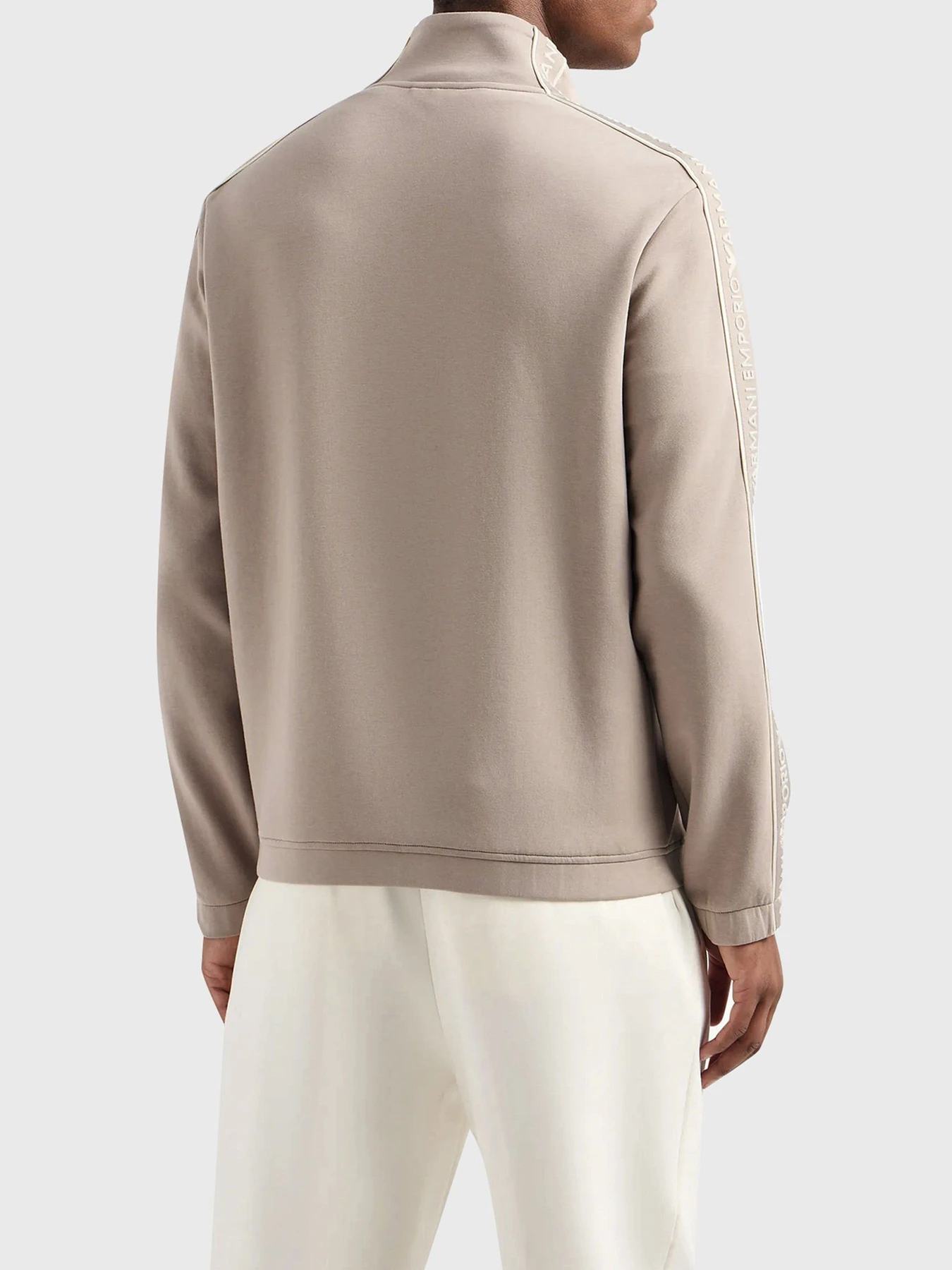 Худи и свитшоты Emporio Armani модель 3D1M69-1JHSZ-0650 Худи и свитшоты Emporio Armani модель 3D1M69-1JHSZ-0650 Фото