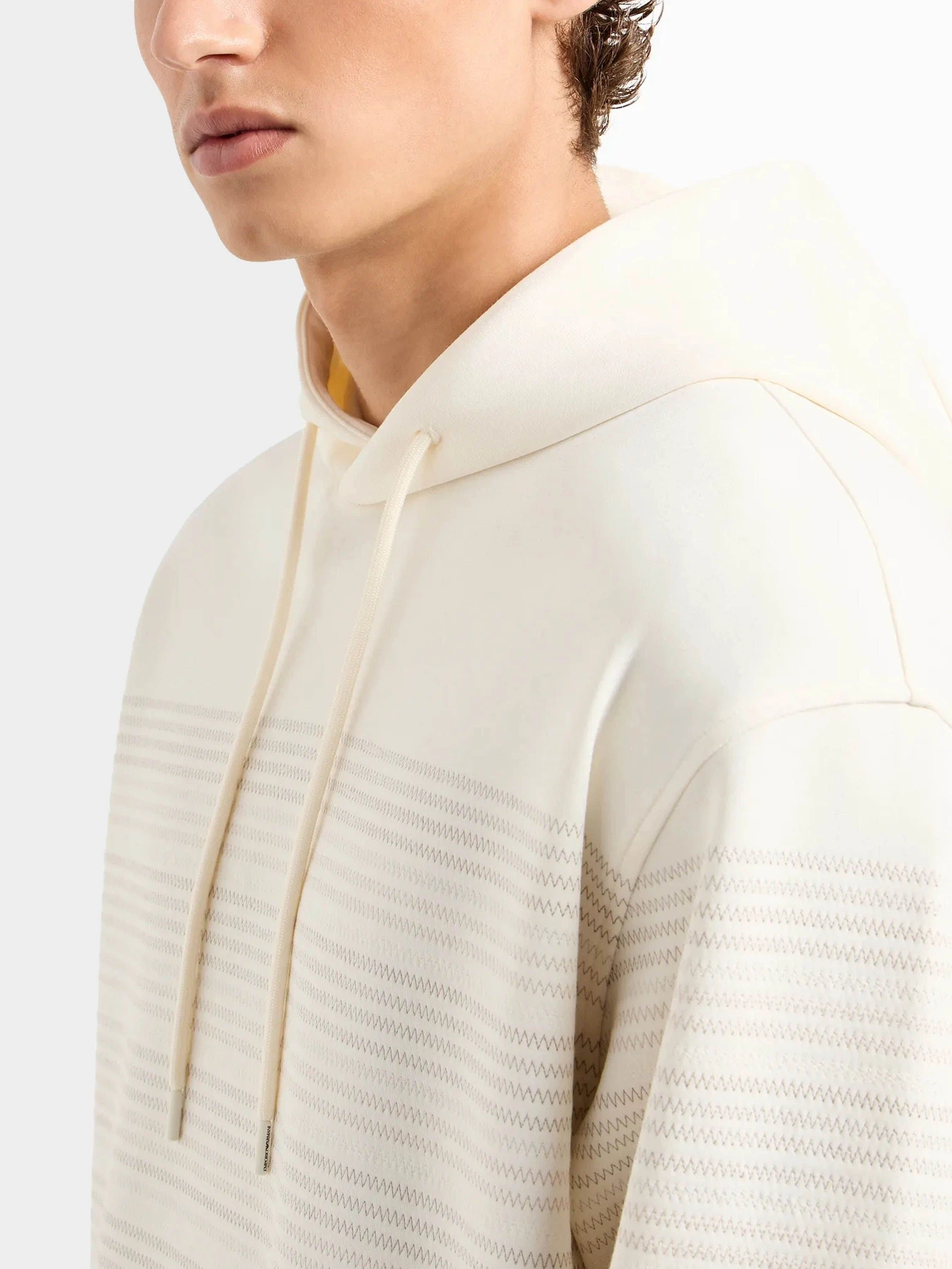 Худи и свитшоты Emporio Armani модель 3D1M71-1JHSZ-0128 Худи и свитшоты Emporio Armani модель 3D1M71-1JHSZ-0128 Фото