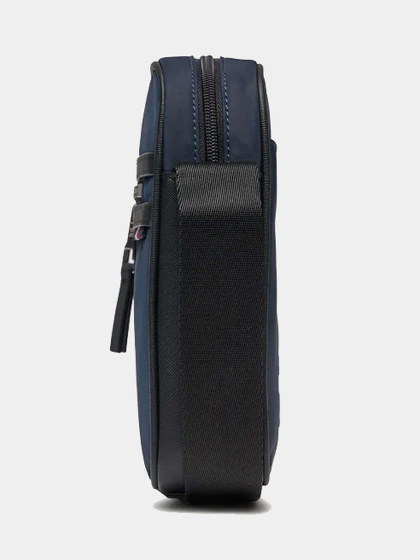 Сумки Tommy Hilfiger модель AM0AM11830-DW6 Сумки Tommy Hilfiger модель AM0AM11830-DW6 Фото