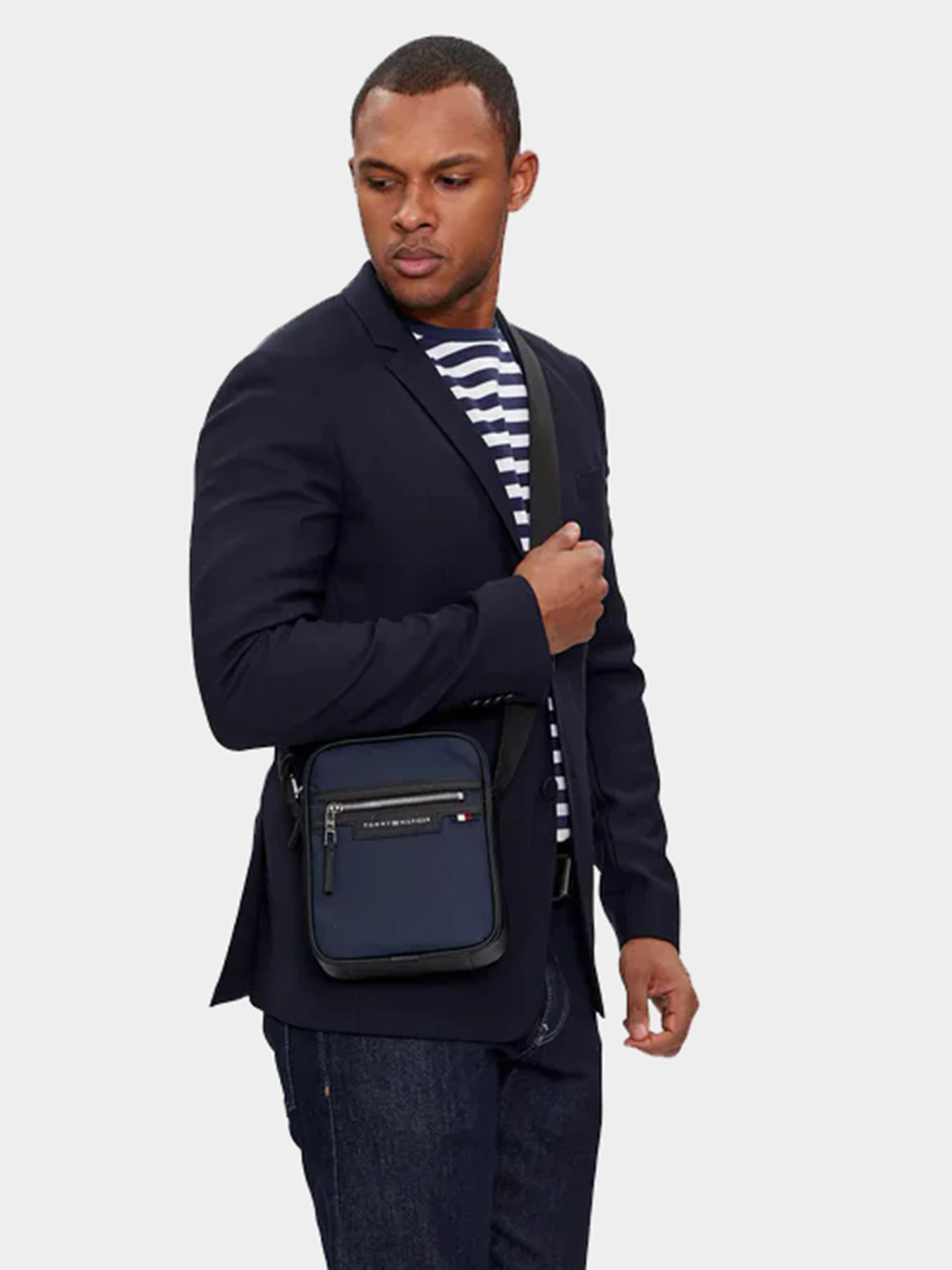 Сумки Tommy Hilfiger модель AM0AM11830-DW6 Сумки Tommy Hilfiger модель AM0AM11830-DW6 Фото