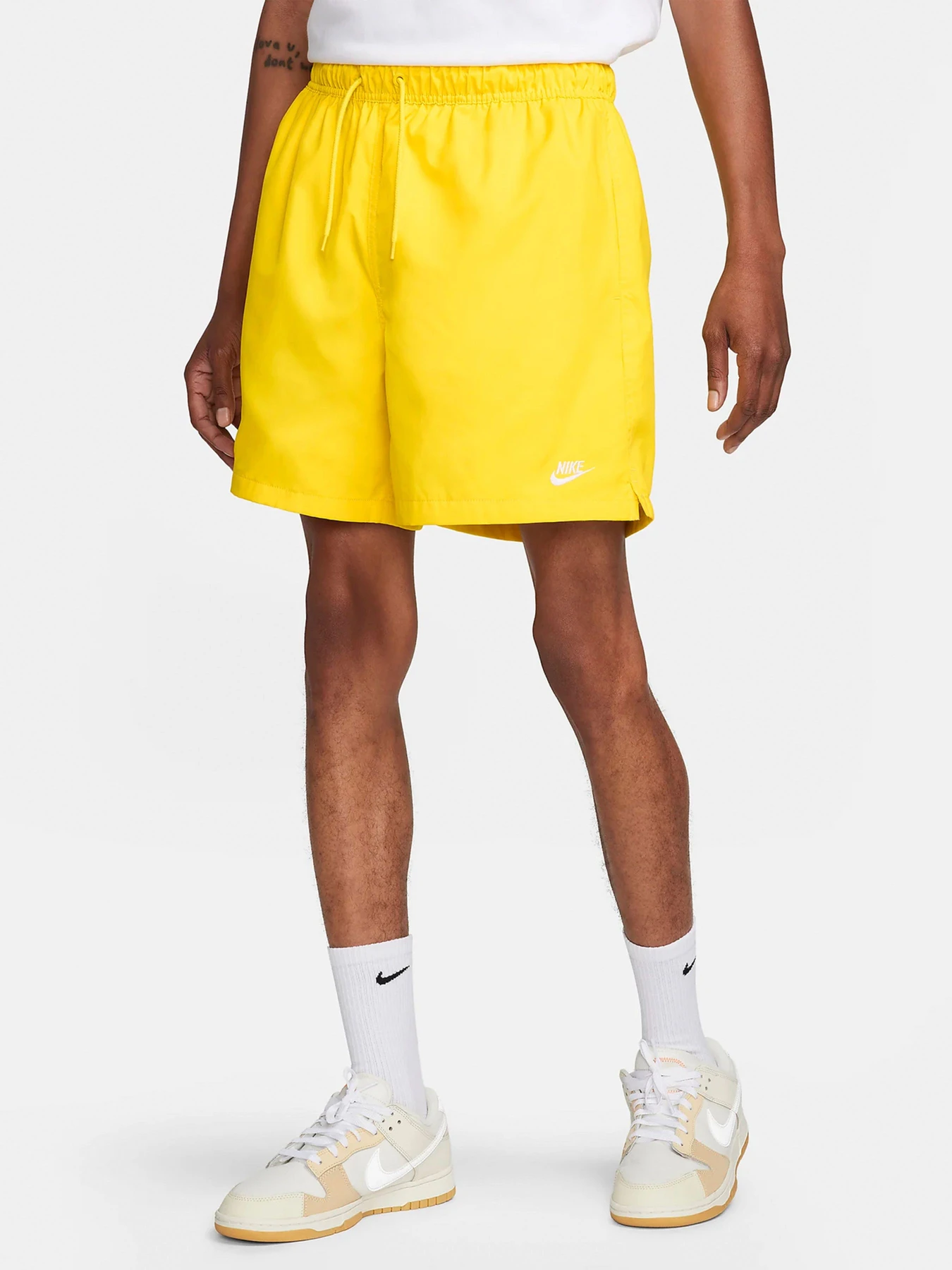 Шорты NIKE модель FN3307-718 Шорты NIKE модель FN3307-718 Фото