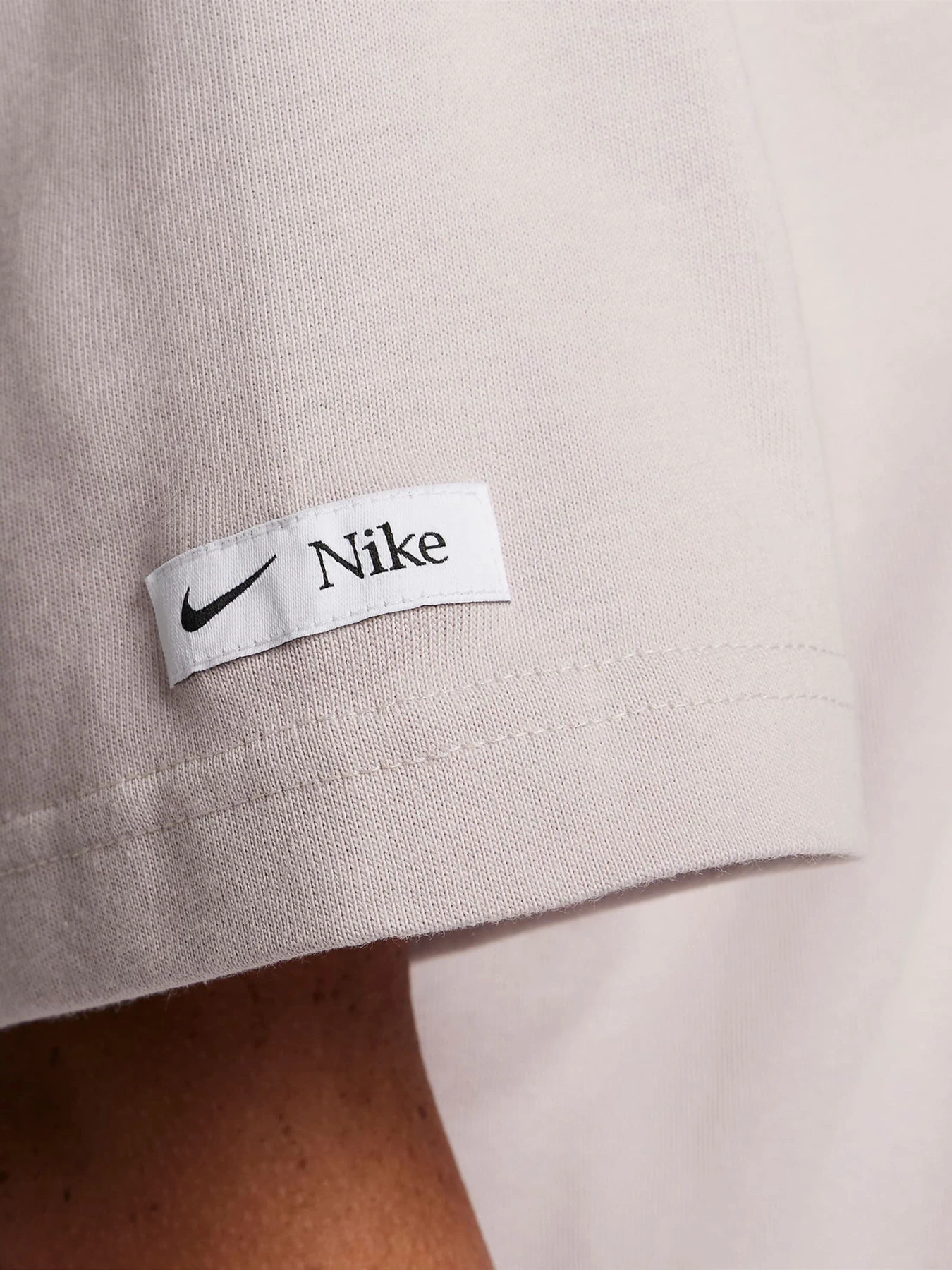 Футболки и поло NIKE модель FQ6600-019 Футболки и поло NIKE модель FQ6600-019 Фото