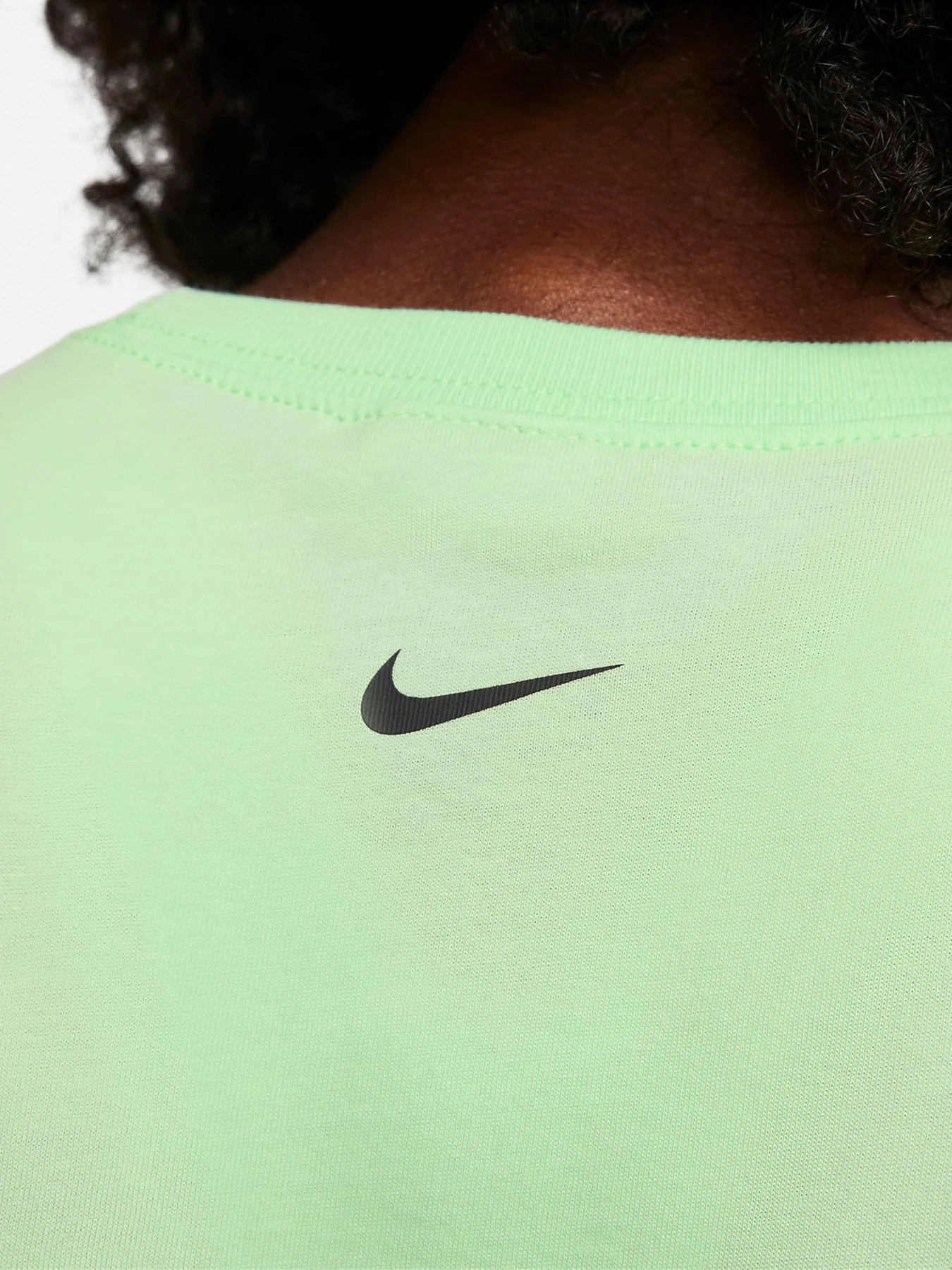 Футболки и поло NIKE модель FZ4635-376 Футболки и поло NIKE модель FZ4635-376 Фото