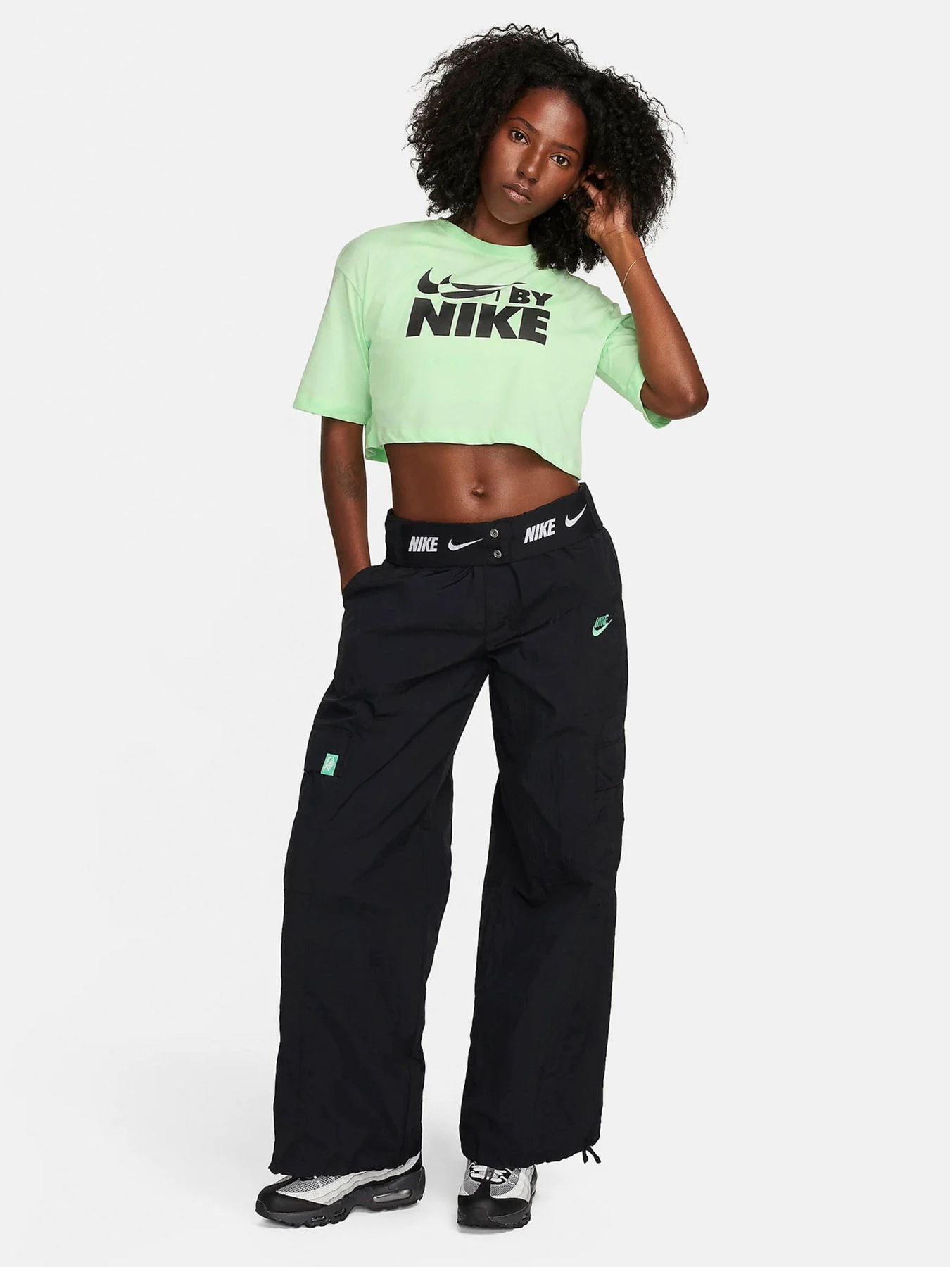 Футболки и поло NIKE модель FZ4635-376 Футболки и поло NIKE модель FZ4635-376 Фото