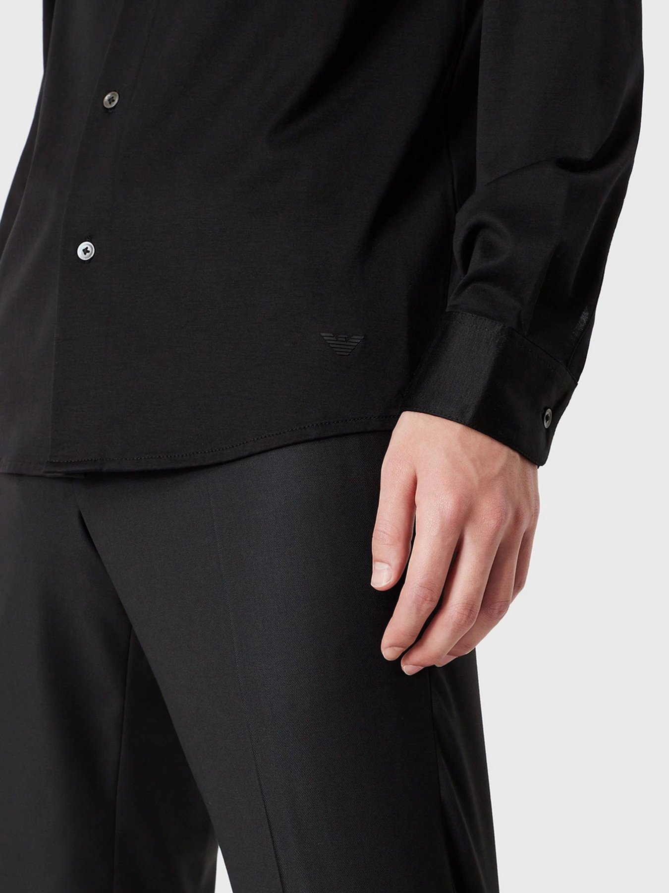 Рубашки Emporio Armani модель 8N1CG1-1JUVZ-0999 Рубашки Emporio Armani модель 8N1CG1-1JUVZ-0999 Фото